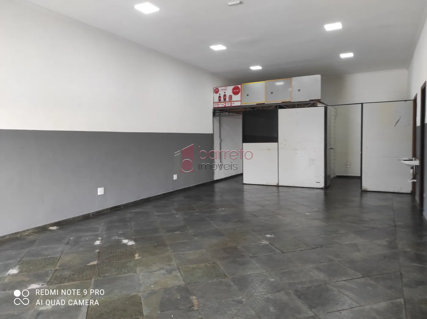 Alugar Comercial / Salão (sem cond.) em Várzea Paulista R$ 2.000,00 - Foto 3