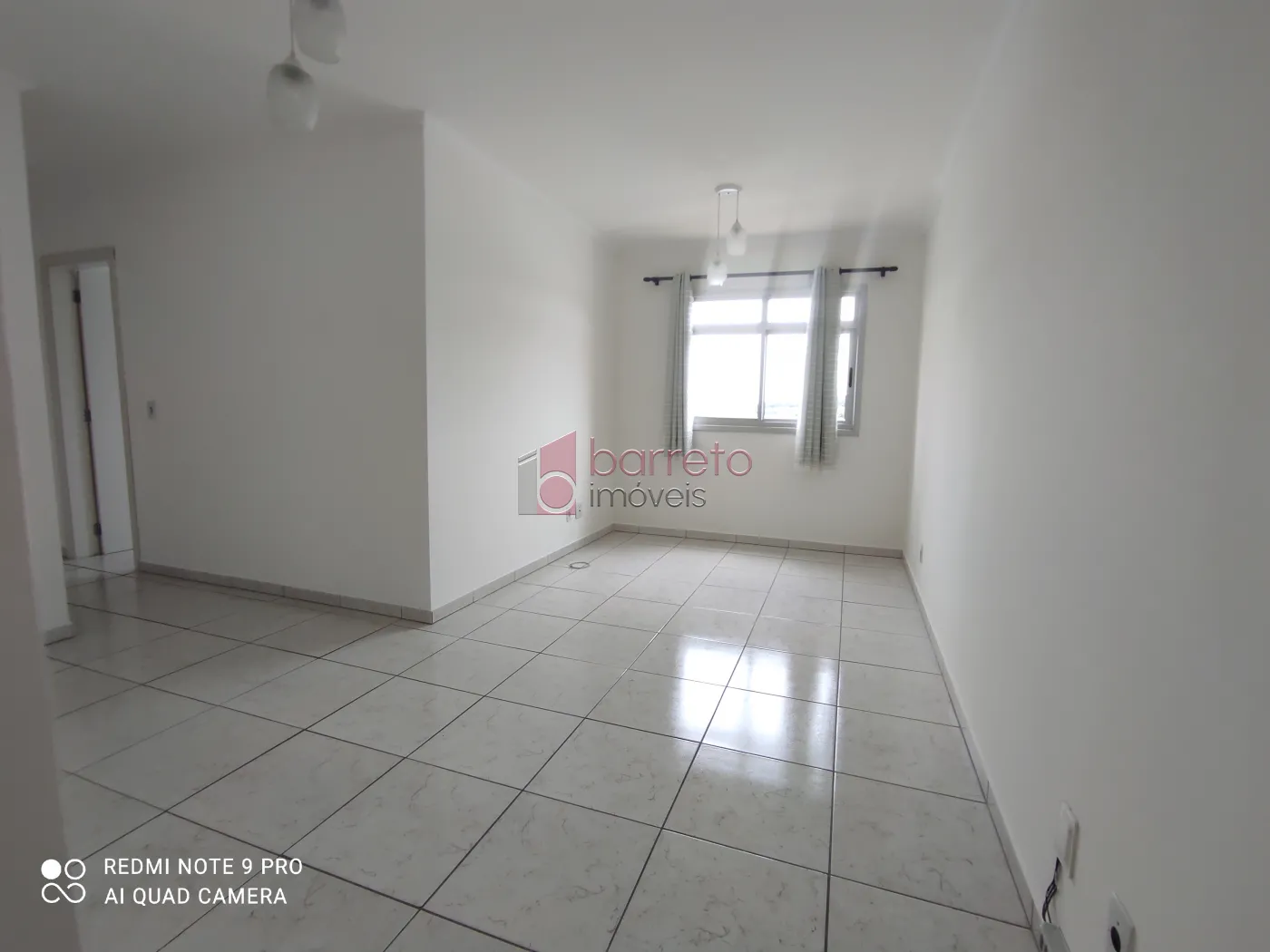 Alugar Apartamento / Padrão em Jundiaí R$ 1.900,00 - Foto 1