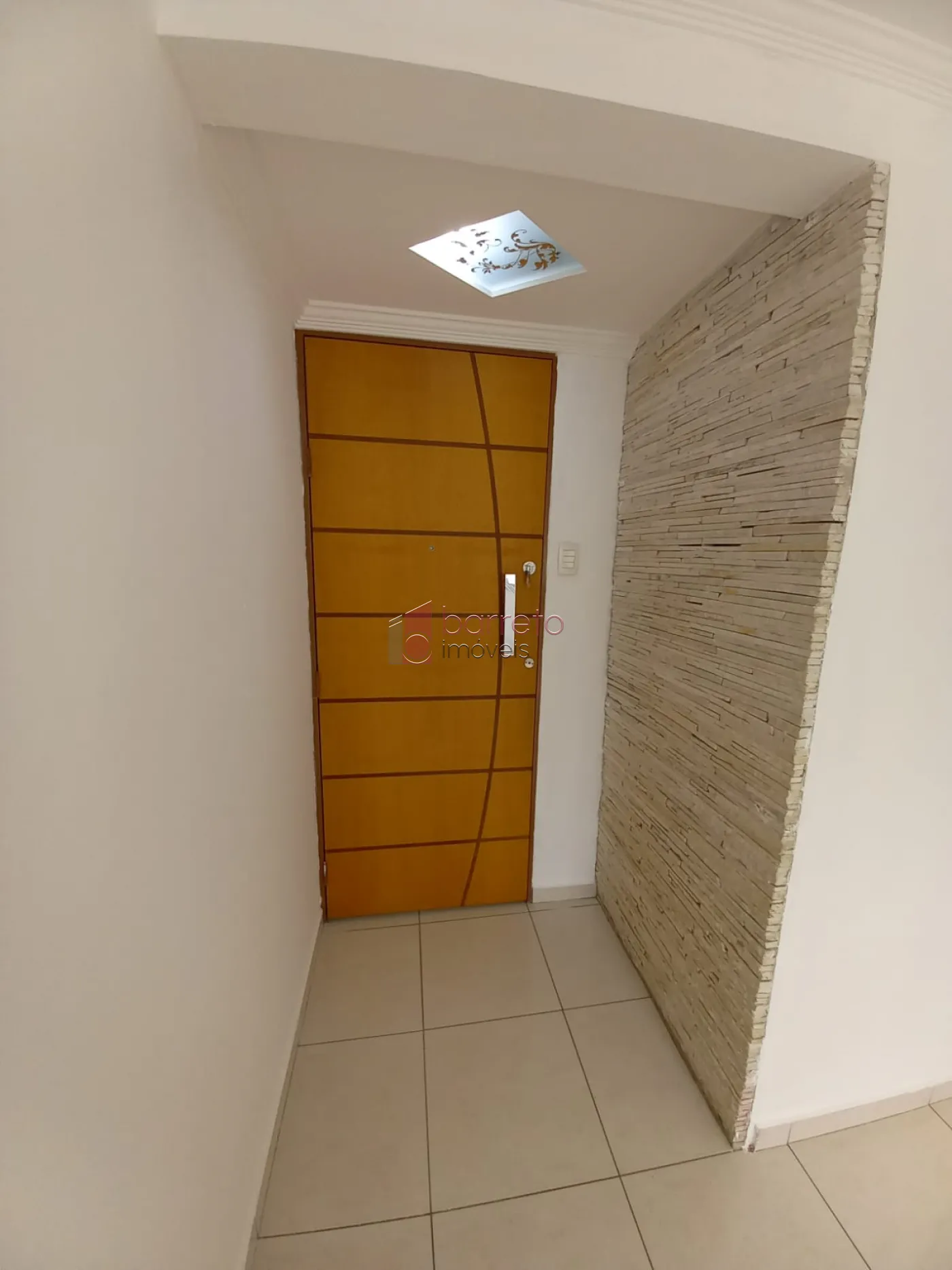 Alugar Apartamento / Padrão em Jundiaí R$ 1.350,00 - Foto 1