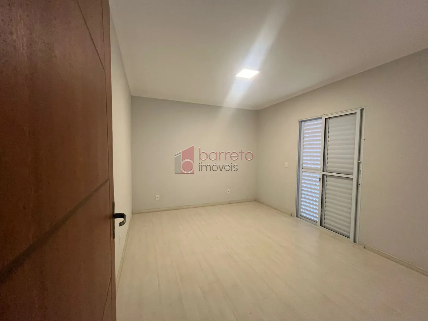 Alugar Casa / Sobrado em Várzea Paulista R$ 2.800,00 - Foto 16