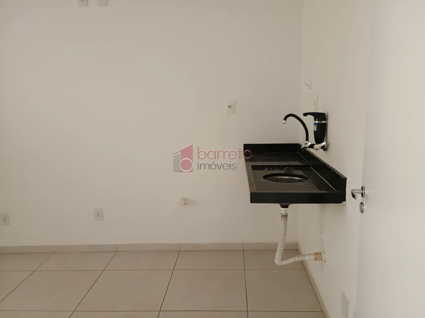 Alugar Comercial / Sala Comercial (sem cond.) em Jundiaí R$ 1.400,00 - Foto 4