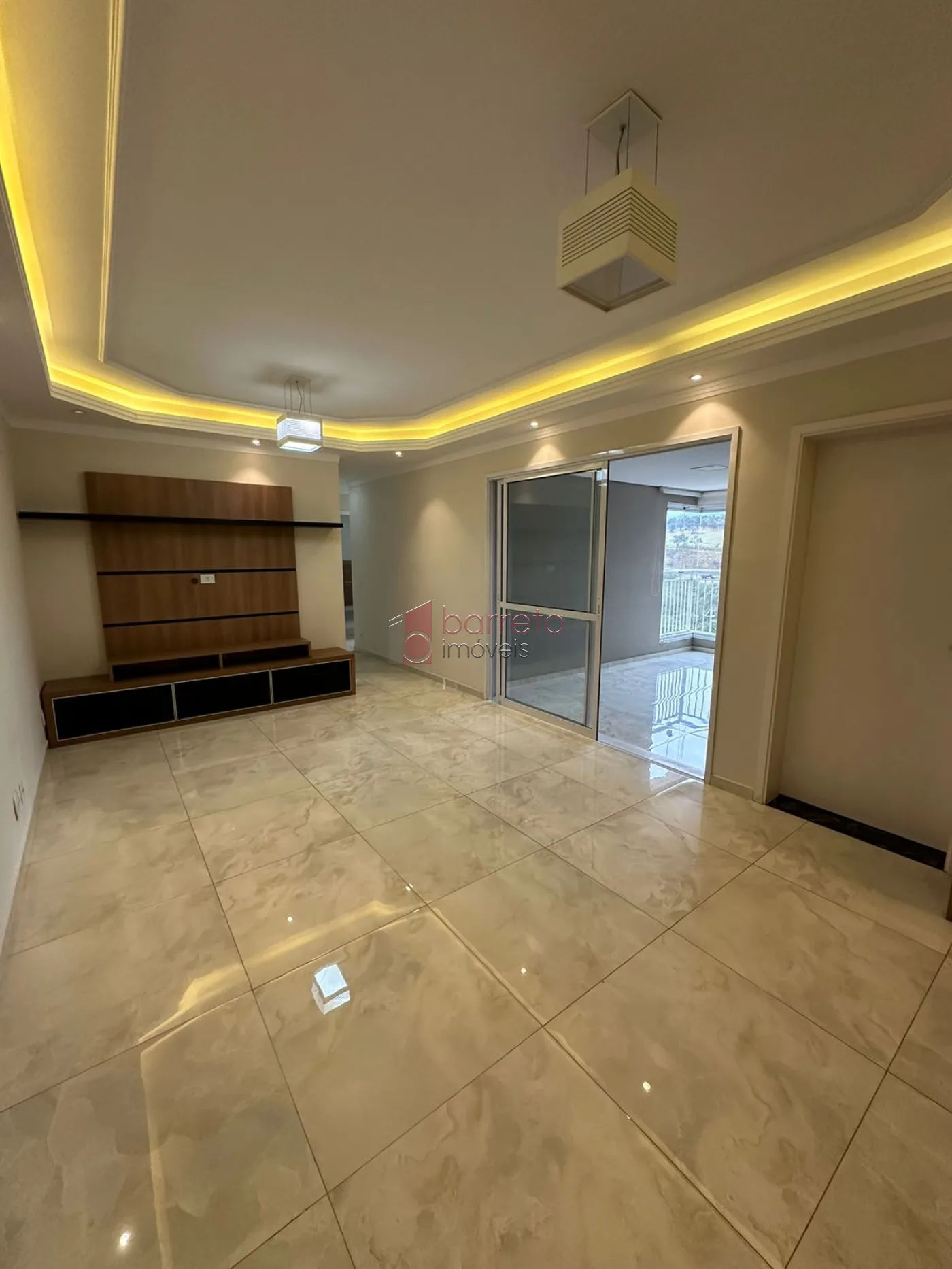 Alugar Apartamento / Padrão em Jundiaí R$ 4.600,00 - Foto 1