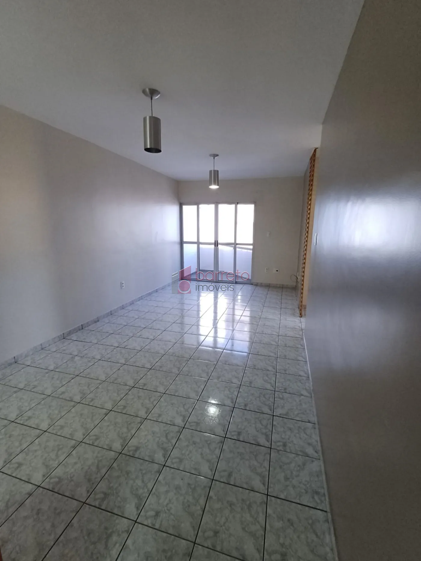 Alugar Apartamento / Padrão em Jundiaí R$ 1.600,00 - Foto 1