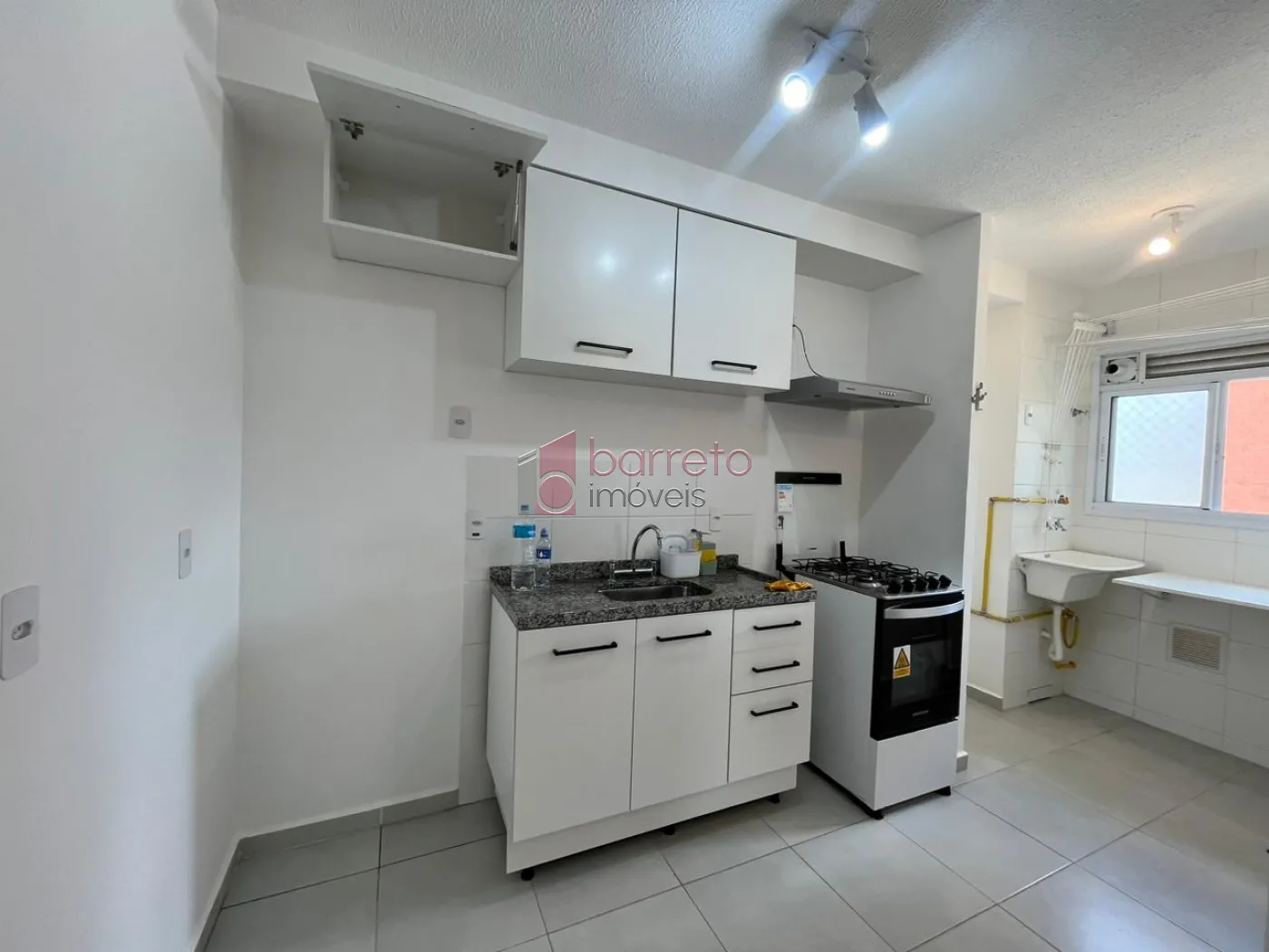 Alugar Apartamento / Padrão em Jundiaí R$ 2.000,00 - Foto 1