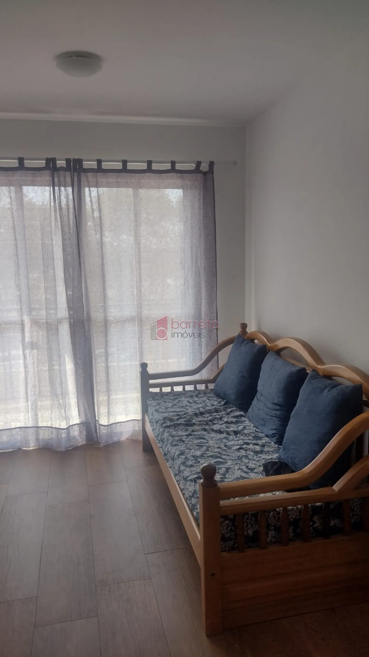 Alugar Apartamento / Padrão em Jundiaí R$ 2.000,00 - Foto 1