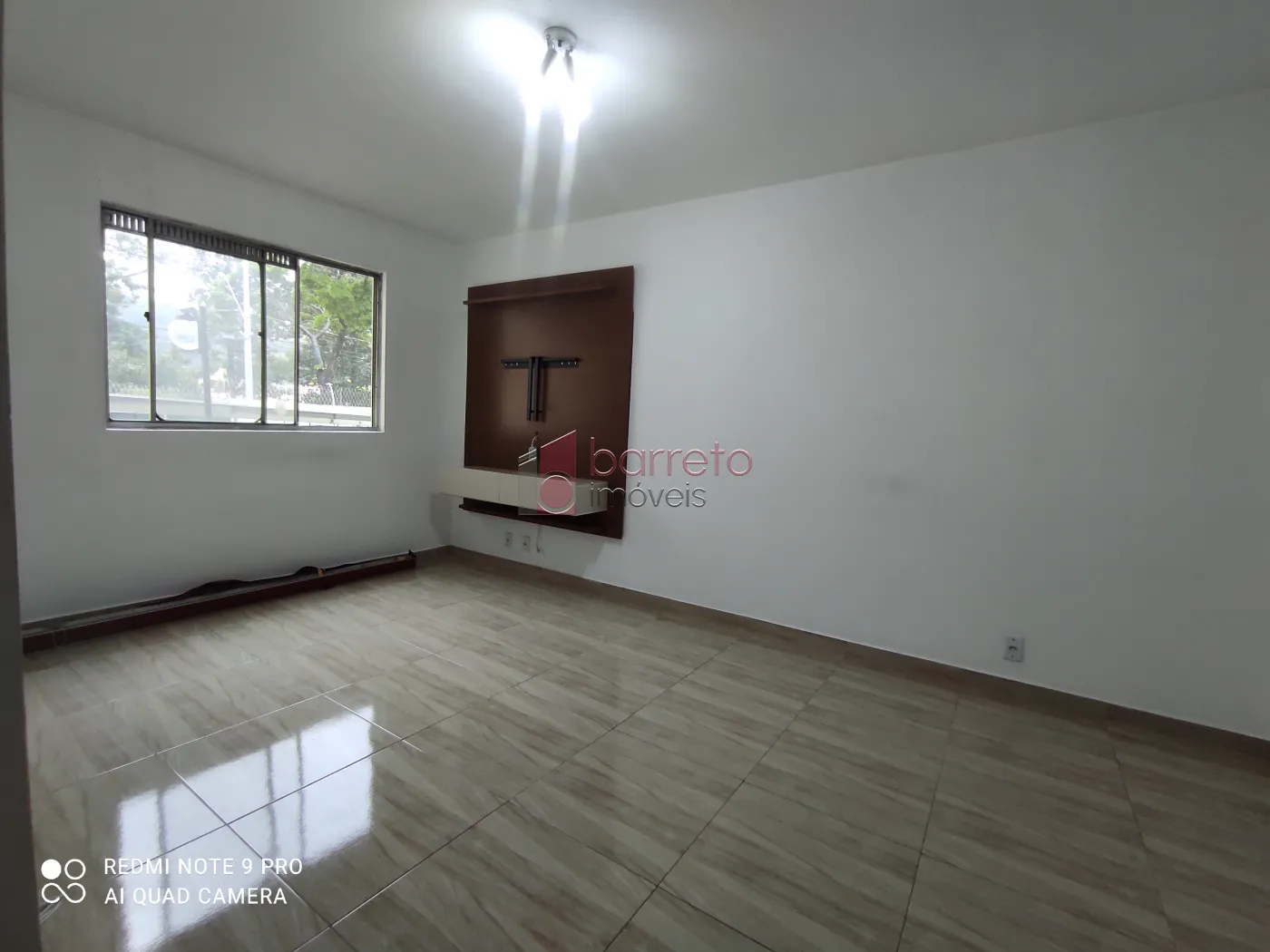 Alugar Apartamento / Padrão em Jundiaí R$ 1.700,00 - Foto 2