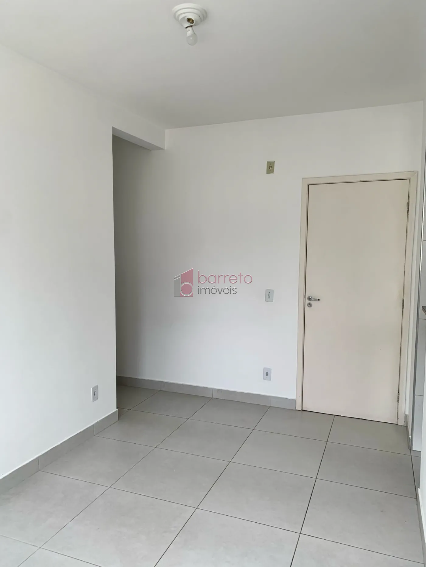 Comprar Apartamento / Padrão em Jundiaí R$ 260.000,00 - Foto 3