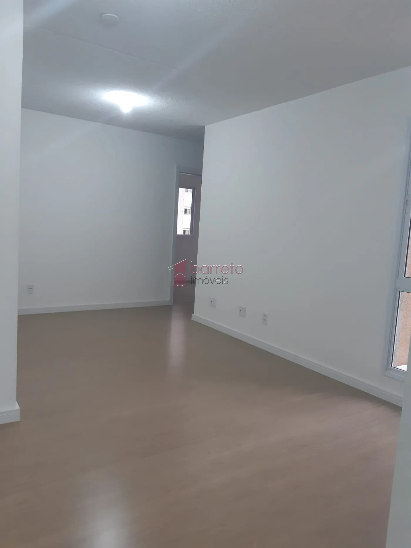 Comprar Apartamento / Padrão em Jundiaí R$ 395.000,00 - Foto 2