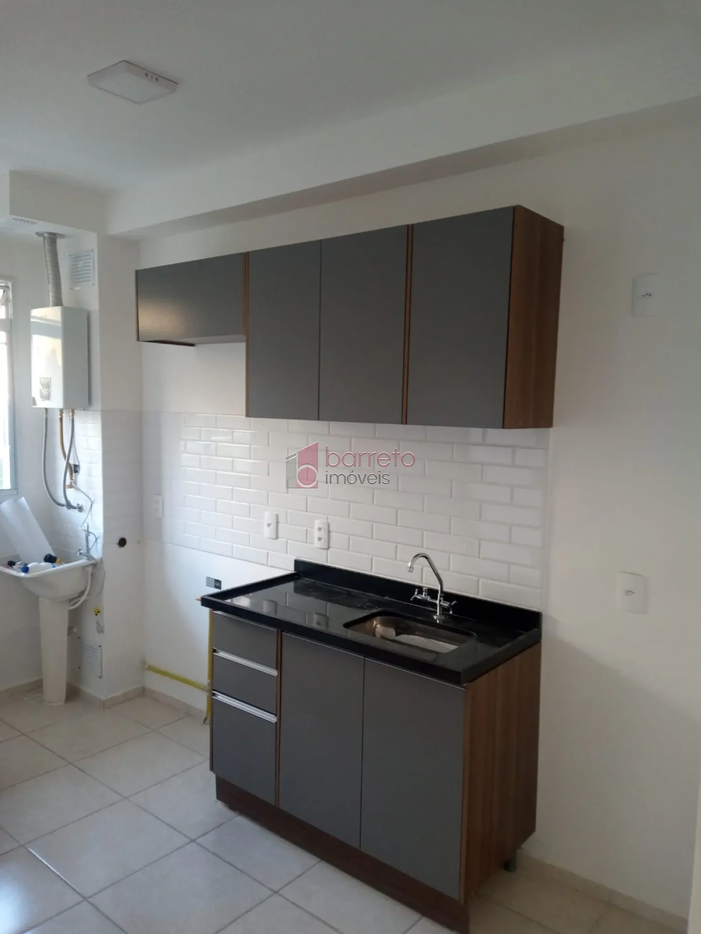 Alugar Apartamento / Térreo em Jundiaí R$ 2.300,00 - Foto 2