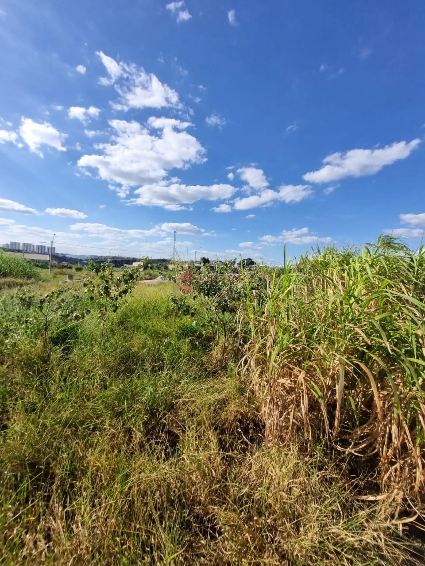 Comprar Terreno / Padrão em Jundiaí R$ 235.000,00 - Foto 2