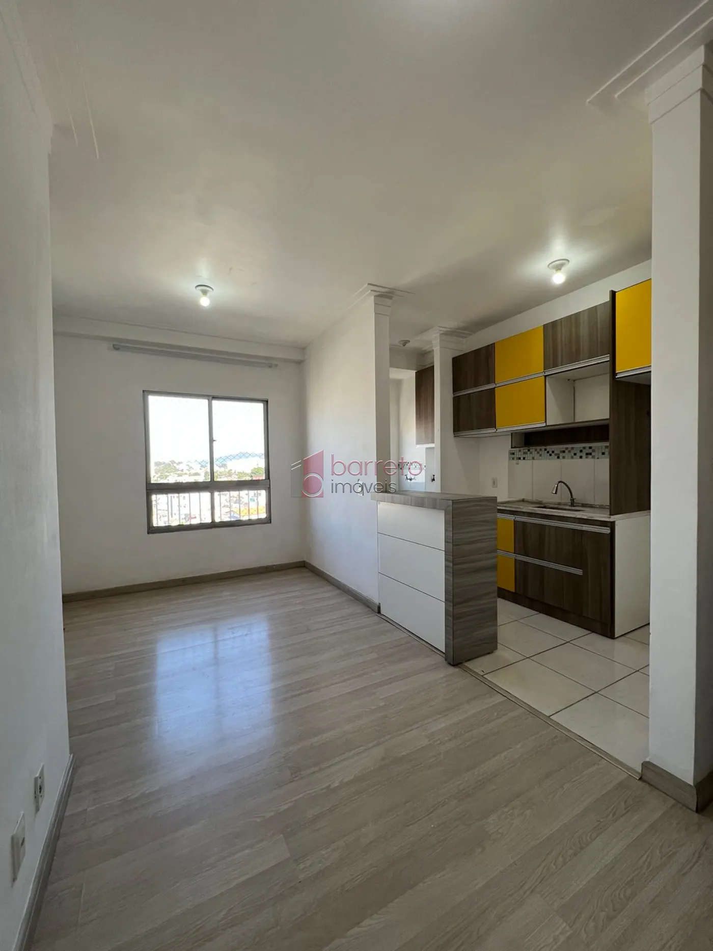 Alugar Apartamento / Padrão em Jundiaí R$ 1.600,00 - Foto 1