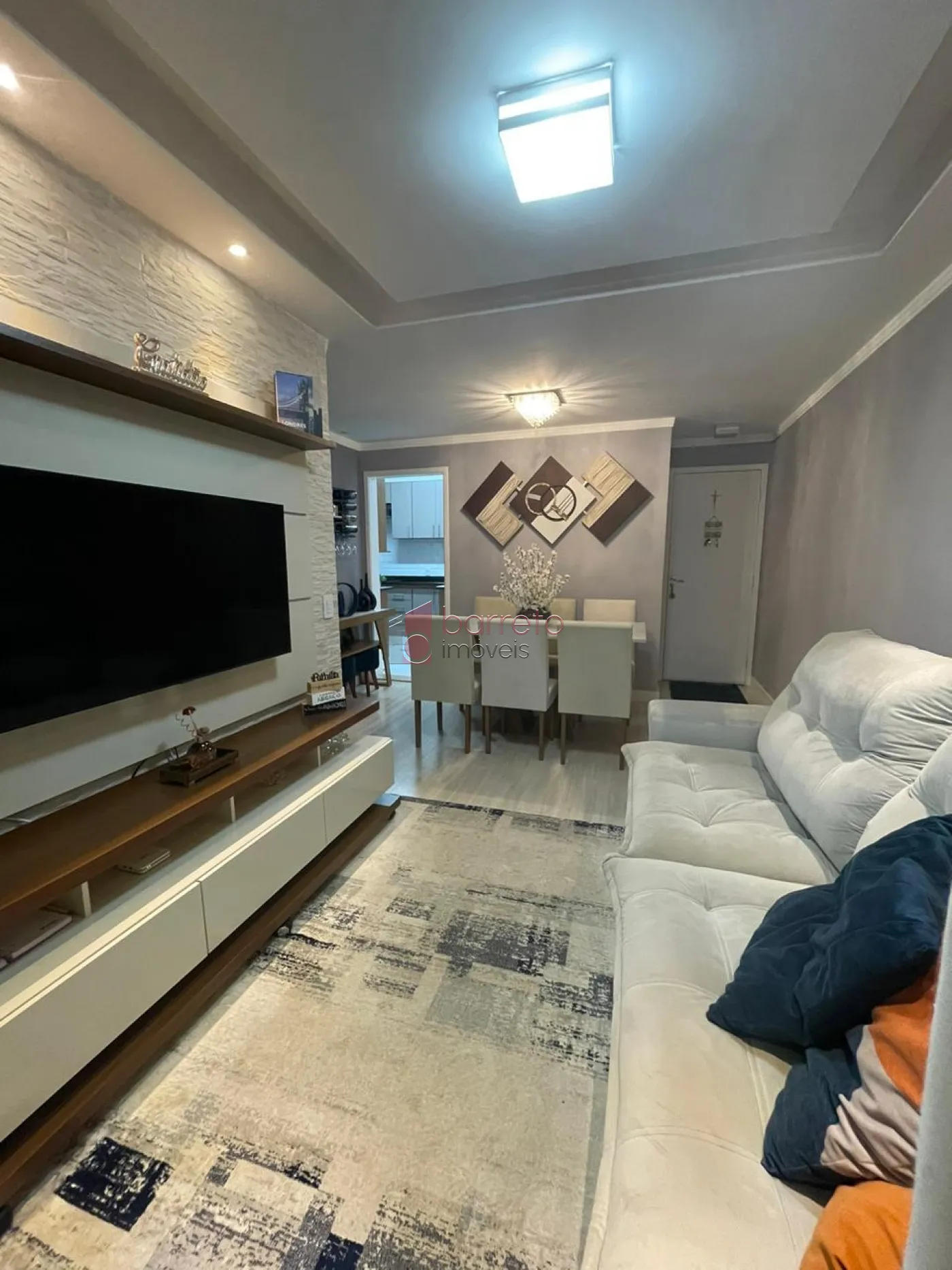 Comprar Apartamento / Padrão em Jundiaí R$ 385.000,00 - Foto 2