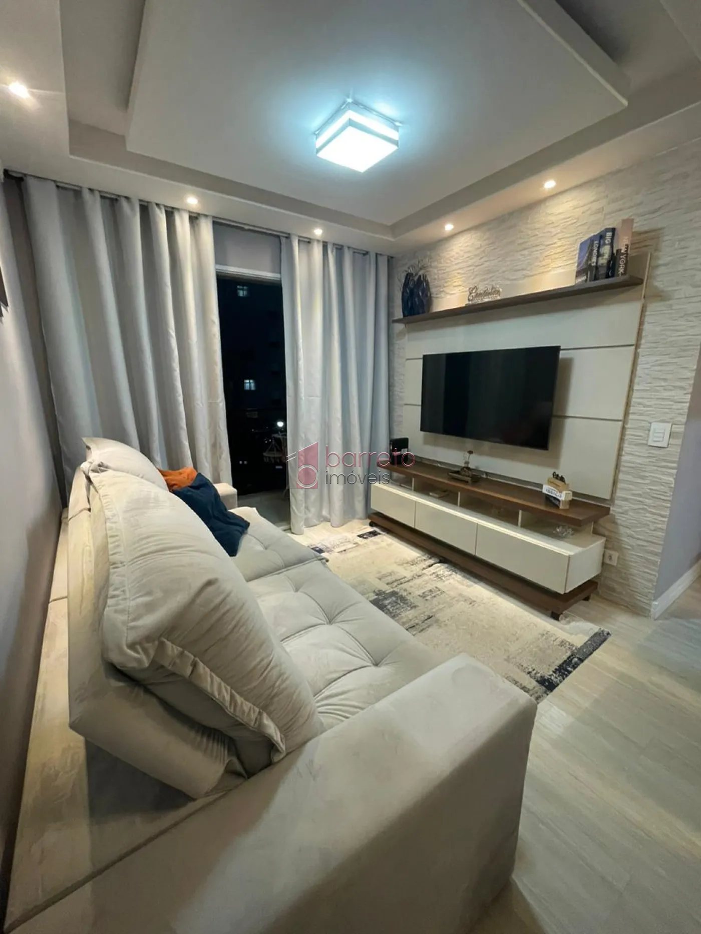 Comprar Apartamento / Padrão em Jundiaí R$ 385.000,00 - Foto 3