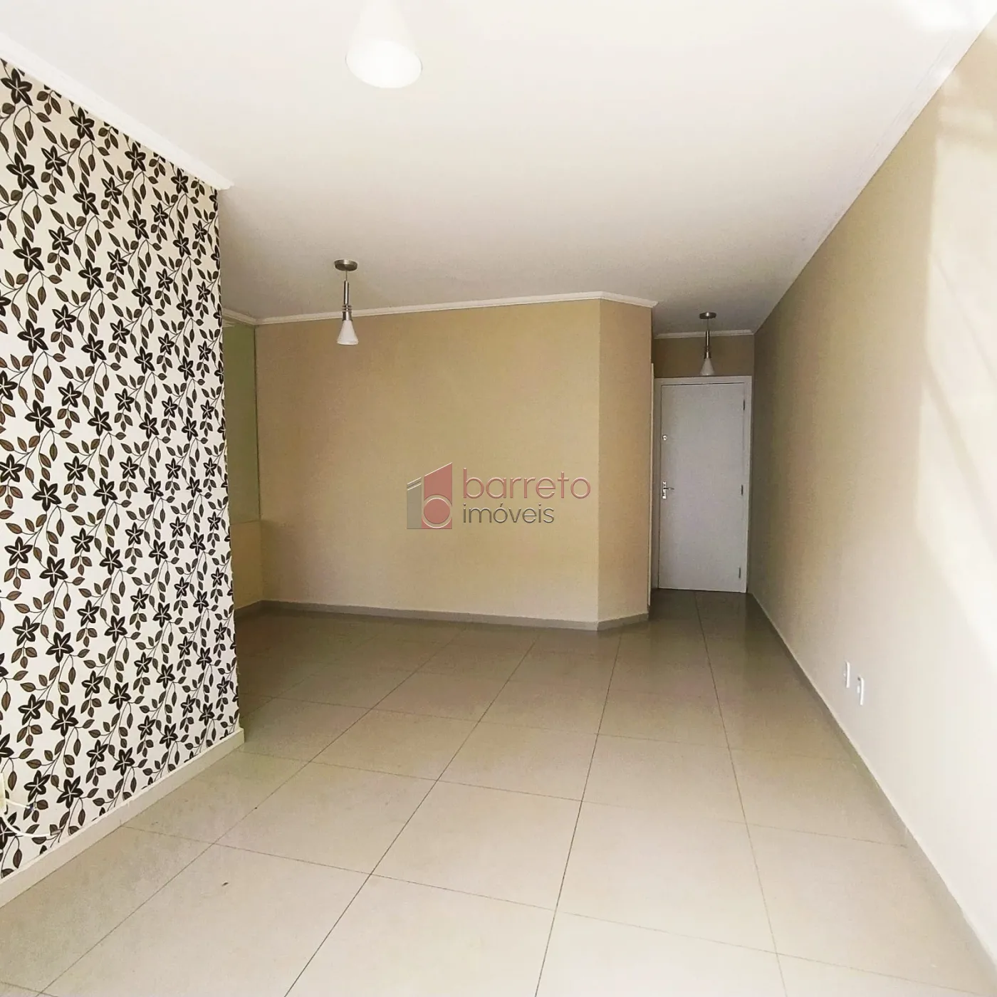 Comprar Apartamento / Padrão em Jundiaí R$ 385.000,00 - Foto 2