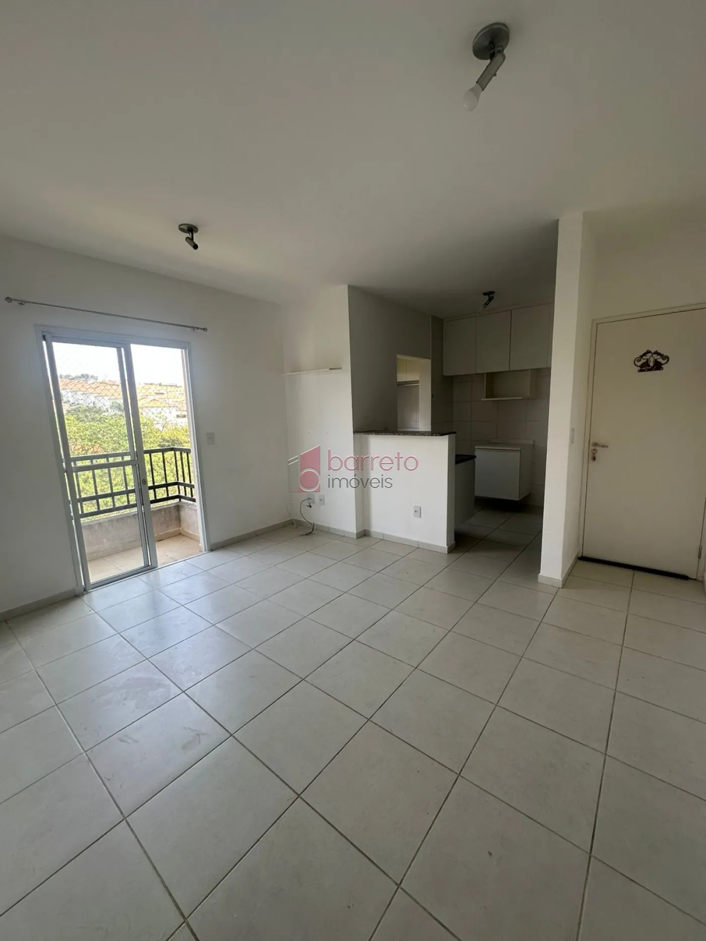 Alugar Apartamento / Padrão em Jundiaí R$ 1.600,00 - Foto 1