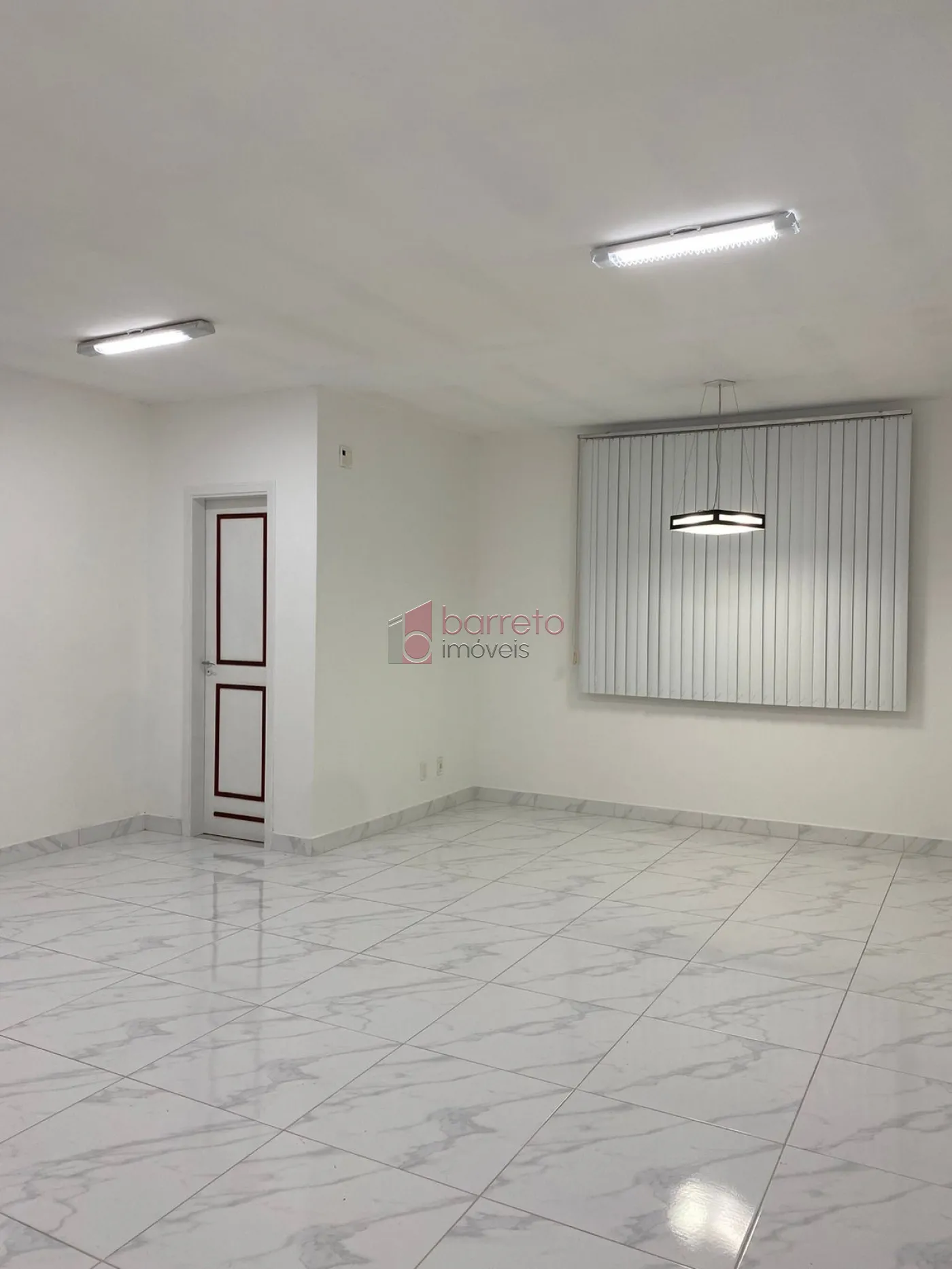 Alugar Comercial / Sala em Condomínio em Jundiaí R$ 1.750,00 - Foto 2