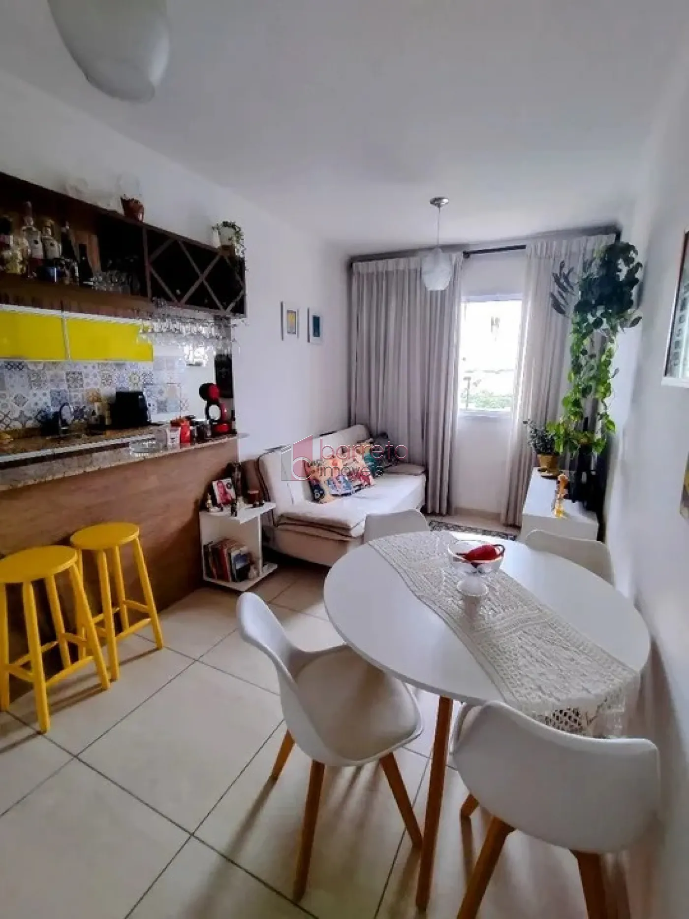 Alugar Apartamento / Padrão em Jundiaí R$ 2.000,00 - Foto 2