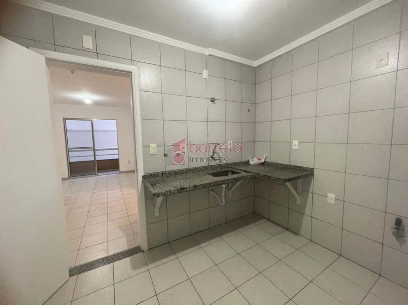 Comprar Apartamento / Padrão em Jundiaí R$ 300.000,00 - Foto 2