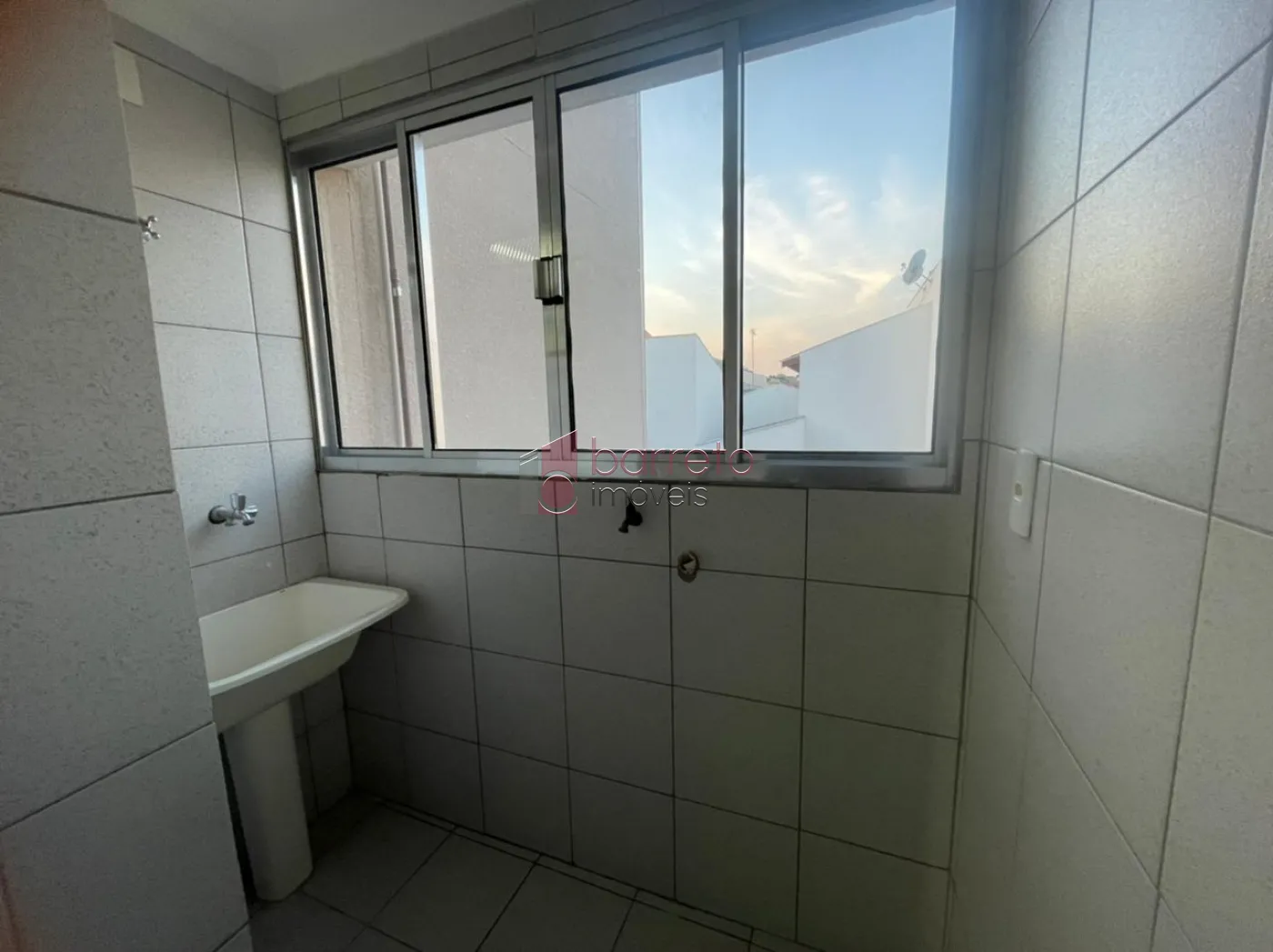 Comprar Apartamento / Padrão em Jundiaí R$ 300.000,00 - Foto 4