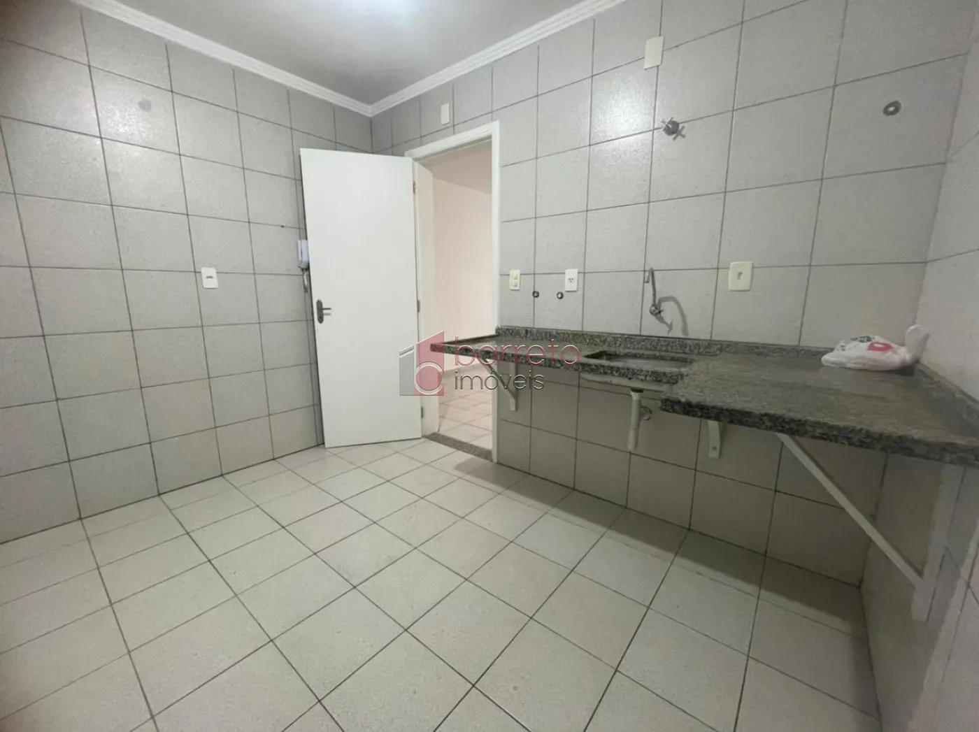 Comprar Apartamento / Padrão em Jundiaí R$ 300.000,00 - Foto 3