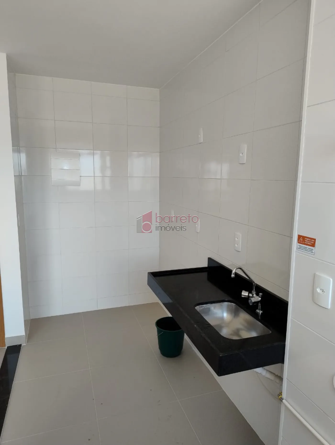 Comprar Apartamento / Padrão em Jundiaí R$ 390.000,00 - Foto 2