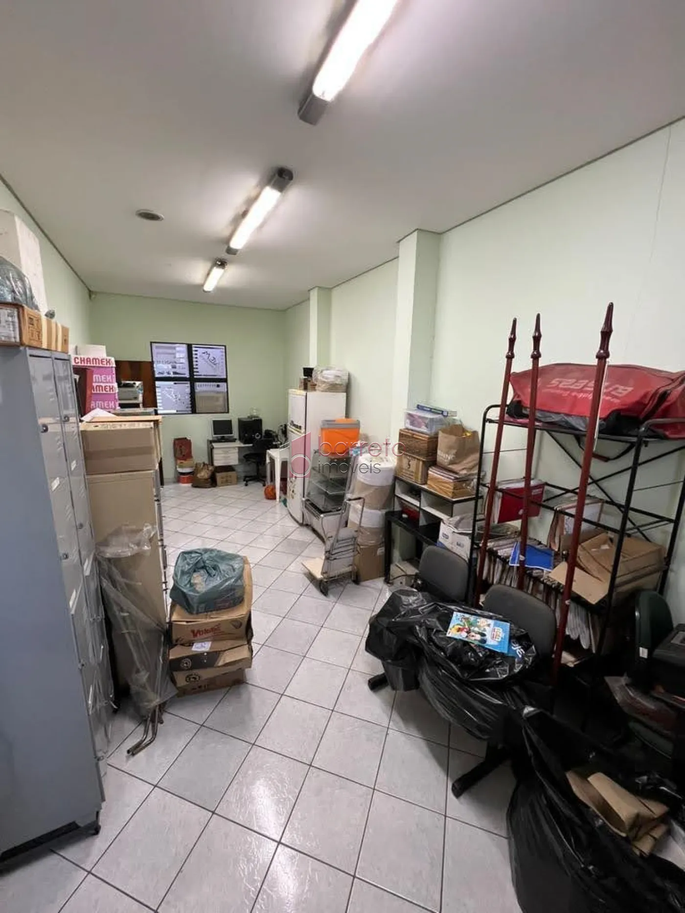 Comprar Comercial / Prédio em Jundiaí R$ 1.350.000,00 - Foto 12