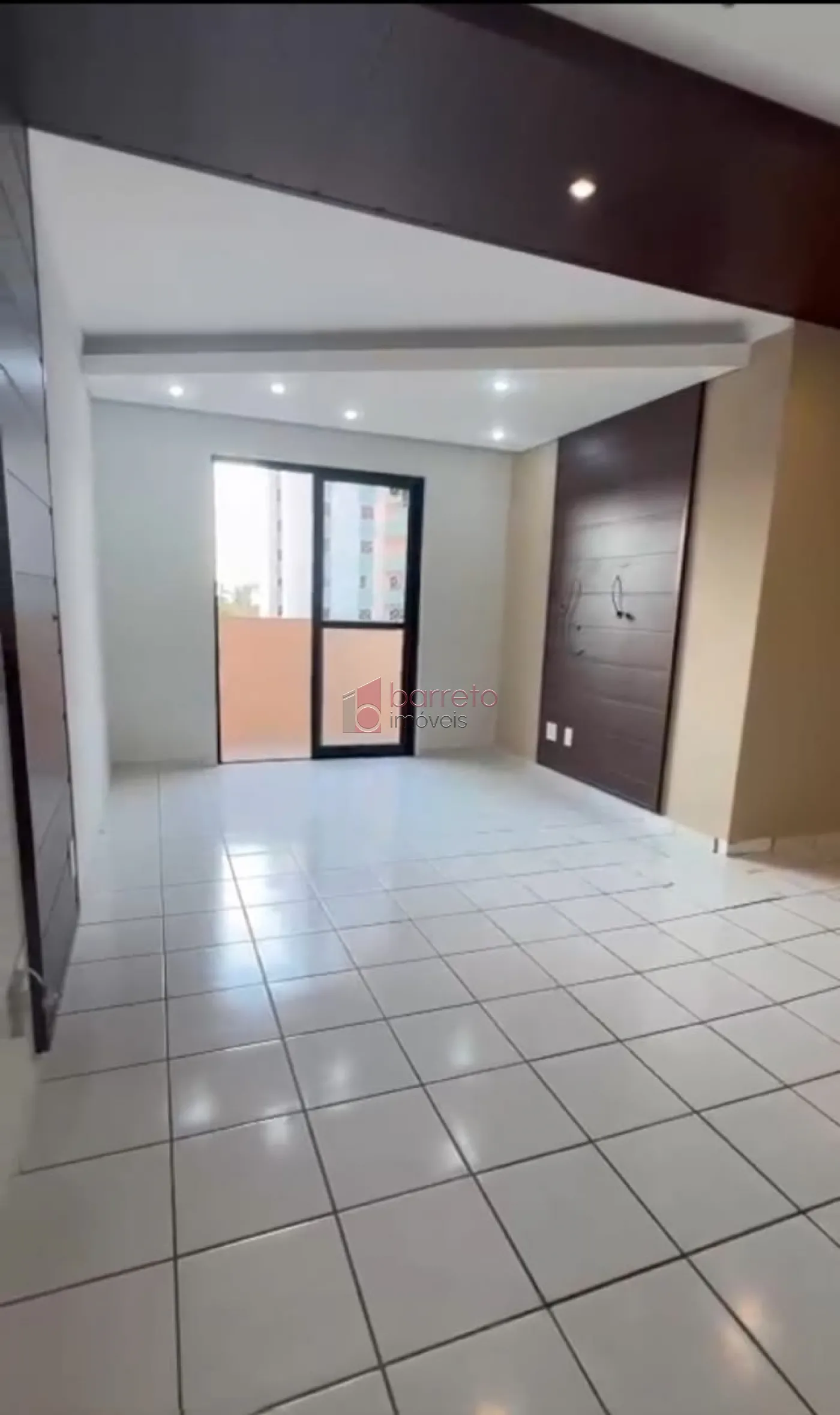 Comprar Apartamento / Padrão em Jundiaí R$ 550.000,00 - Foto 1