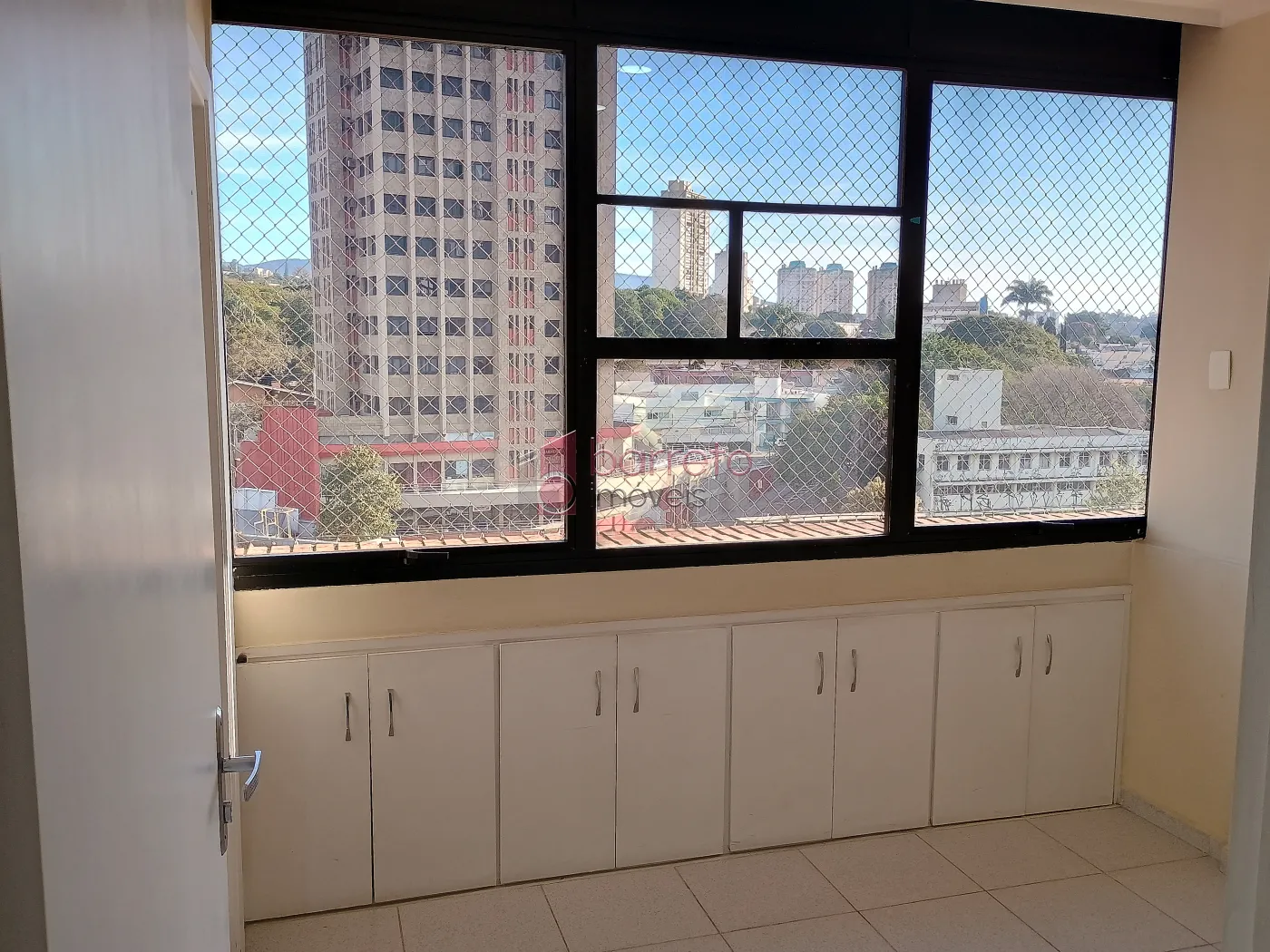 Alugar Comercial / Sala em Condomínio em Jundiaí R$ 2.900,00 - Foto 1