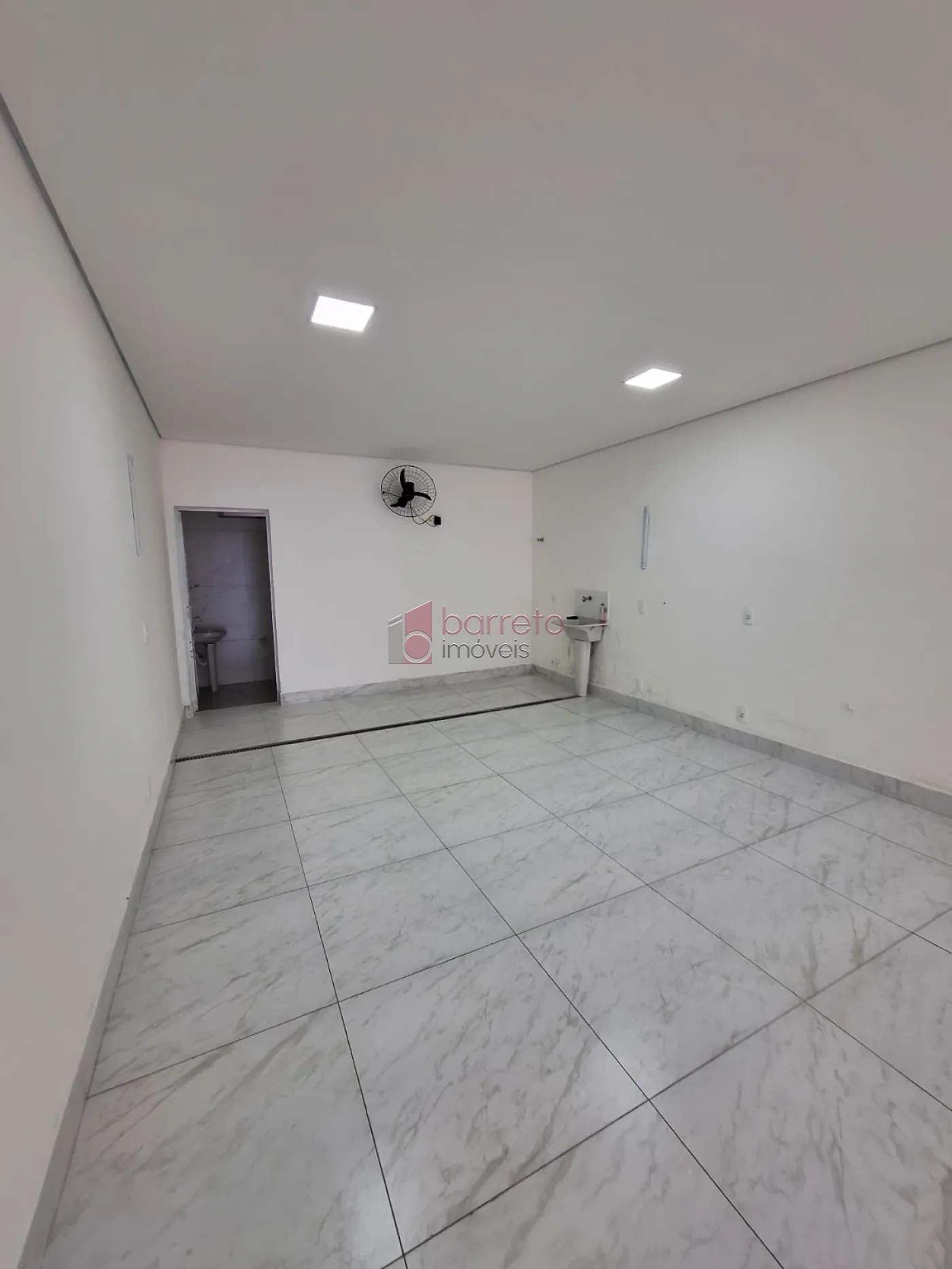 Alugar Comercial / Salão (sem cond.) em Jundiaí R$ 3.700,00 - Foto 8