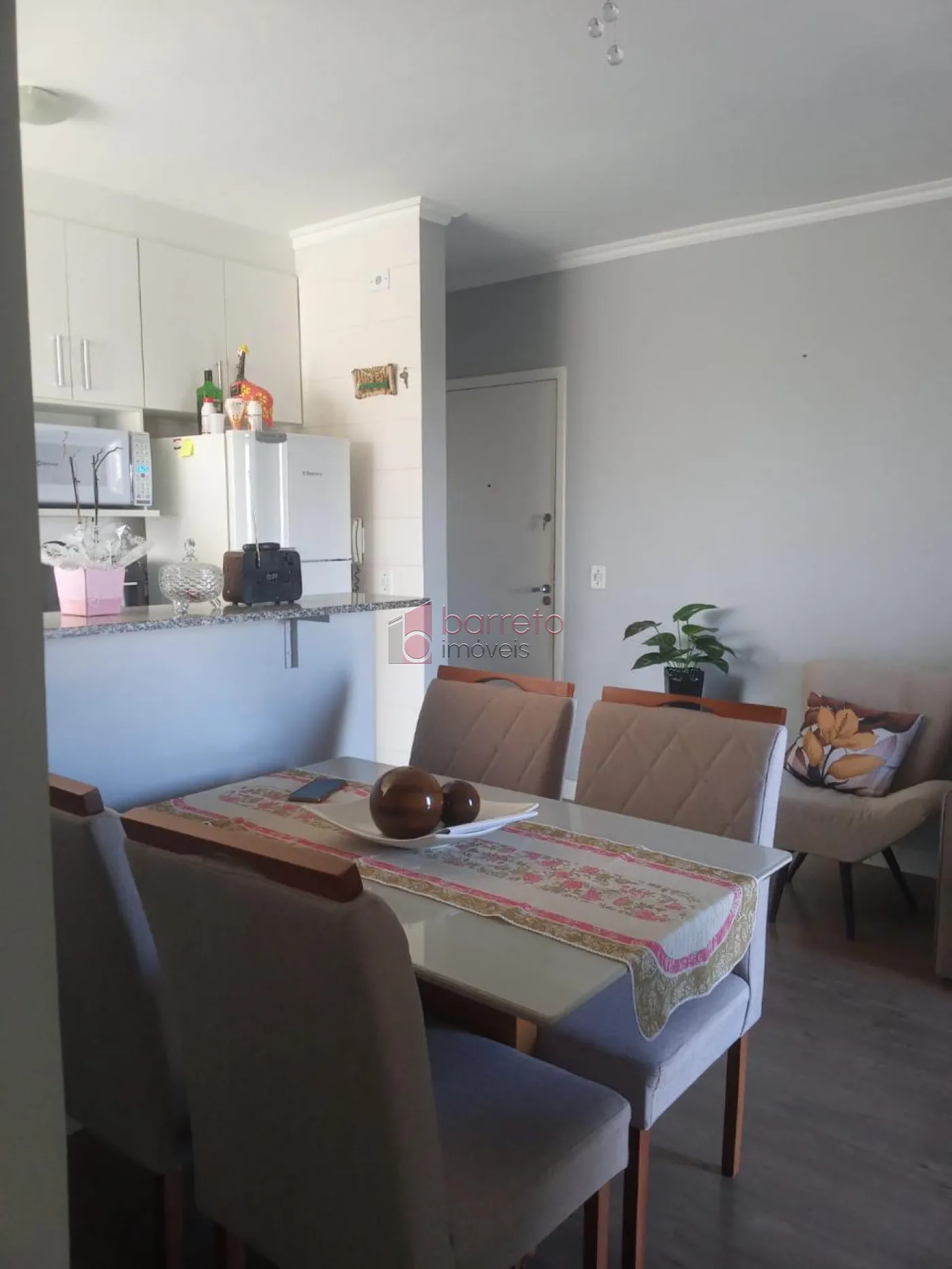 Comprar Apartamento / Padrão em Jundiaí R$ 350.000,00 - Foto 2