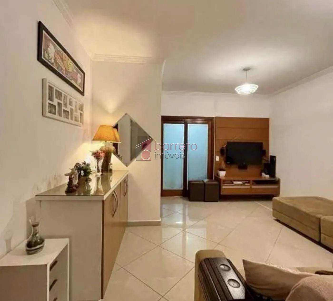 Alugar Casa / Sobrado em Jundiaí R$ 3.780,00 - Foto 2