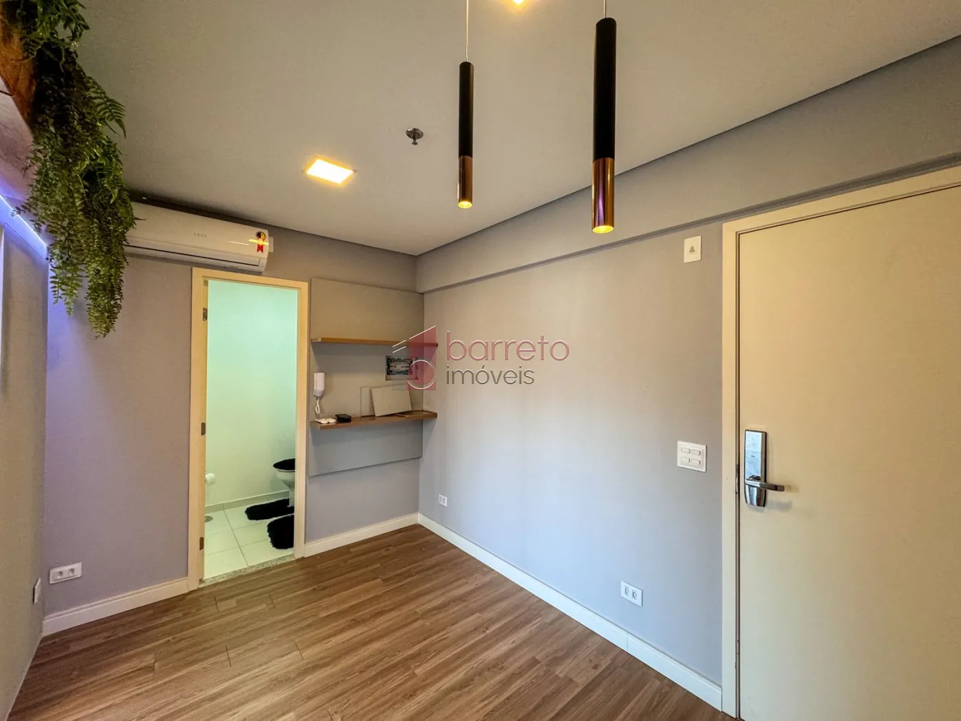 Comprar Comercial / Sala em Condomínio em Jundiaí R$ 350.000,00 - Foto 2