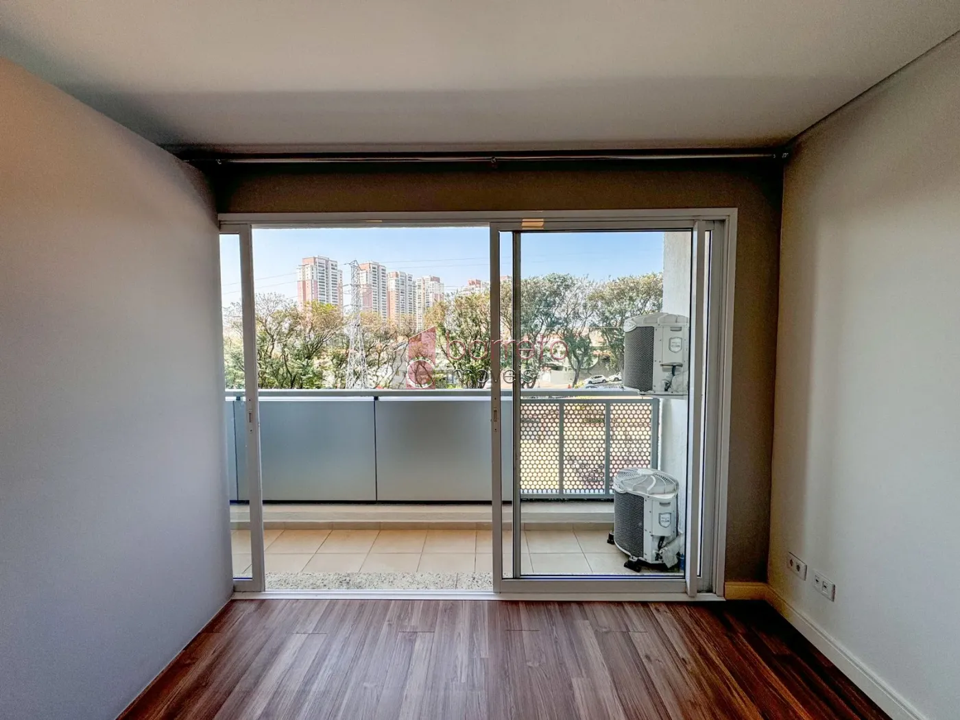 Comprar Comercial / Sala em Condomínio em Jundiaí R$ 350.000,00 - Foto 8