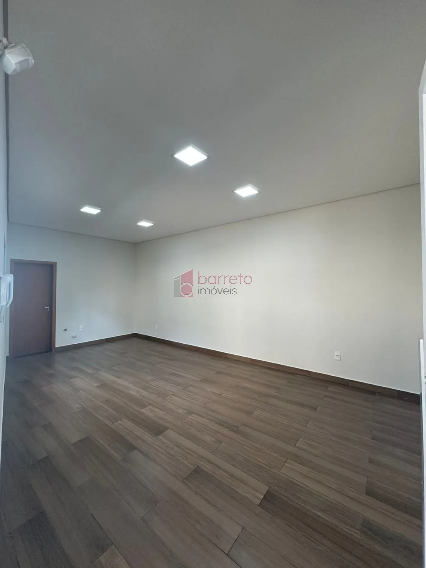 Alugar Comercial / Sala Comercial (sem cond.) em Jundiaí R$ 1.300,00 - Foto 2