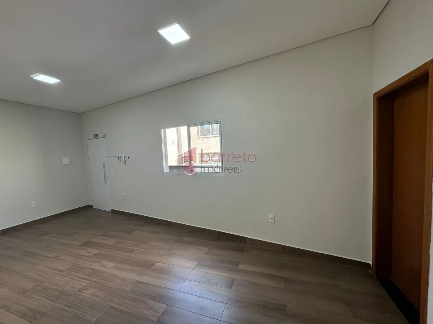 Alugar Comercial / Sala Comercial (sem cond.) em Jundiaí R$ 1.300,00 - Foto 3