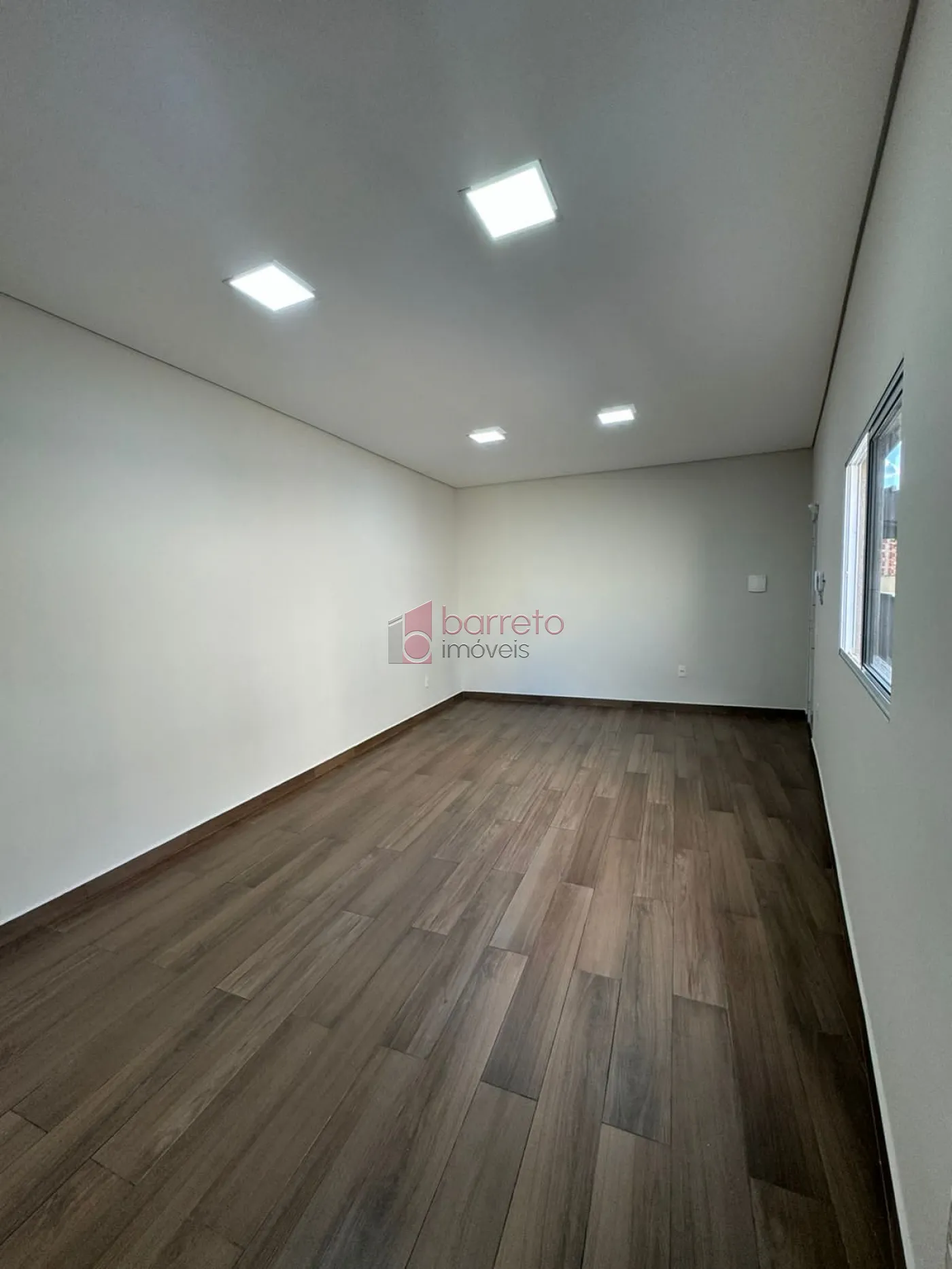 Alugar Comercial / Sala Comercial (sem cond.) em Jundiaí R$ 1.300,00 - Foto 1