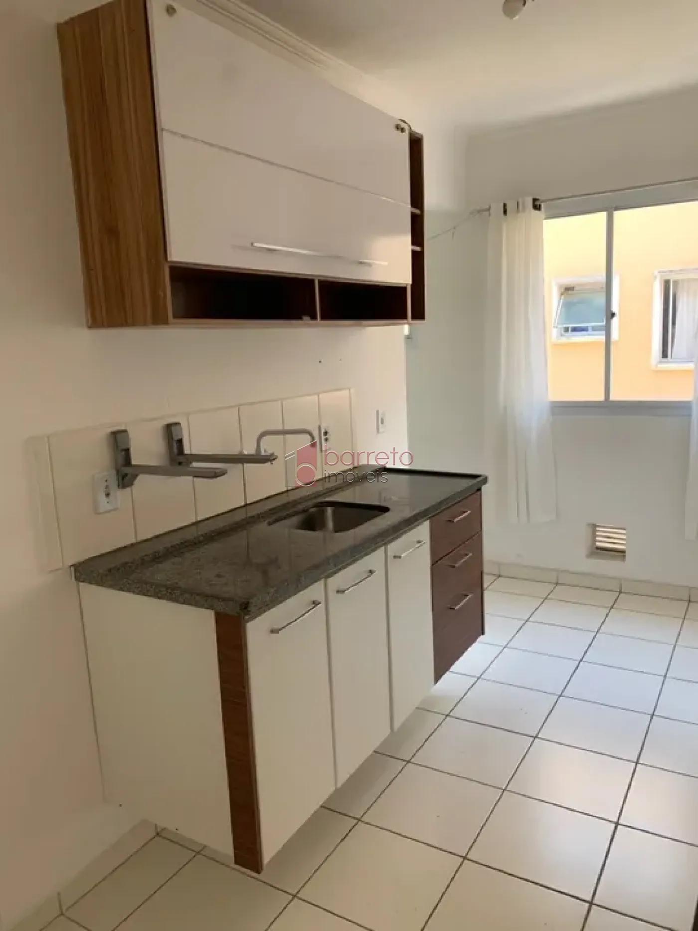 Comprar Apartamento / Padrão em Jundiaí R$ 250.000,00 - Foto 2