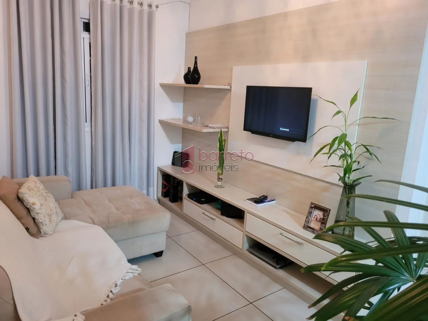 Comprar Apartamento / Padrão em Jundiaí R$ 290.000,00 - Foto 1