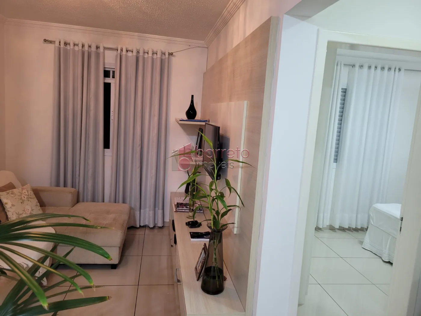 Comprar Apartamento / Padrão em Jundiaí R$ 290.000,00 - Foto 2