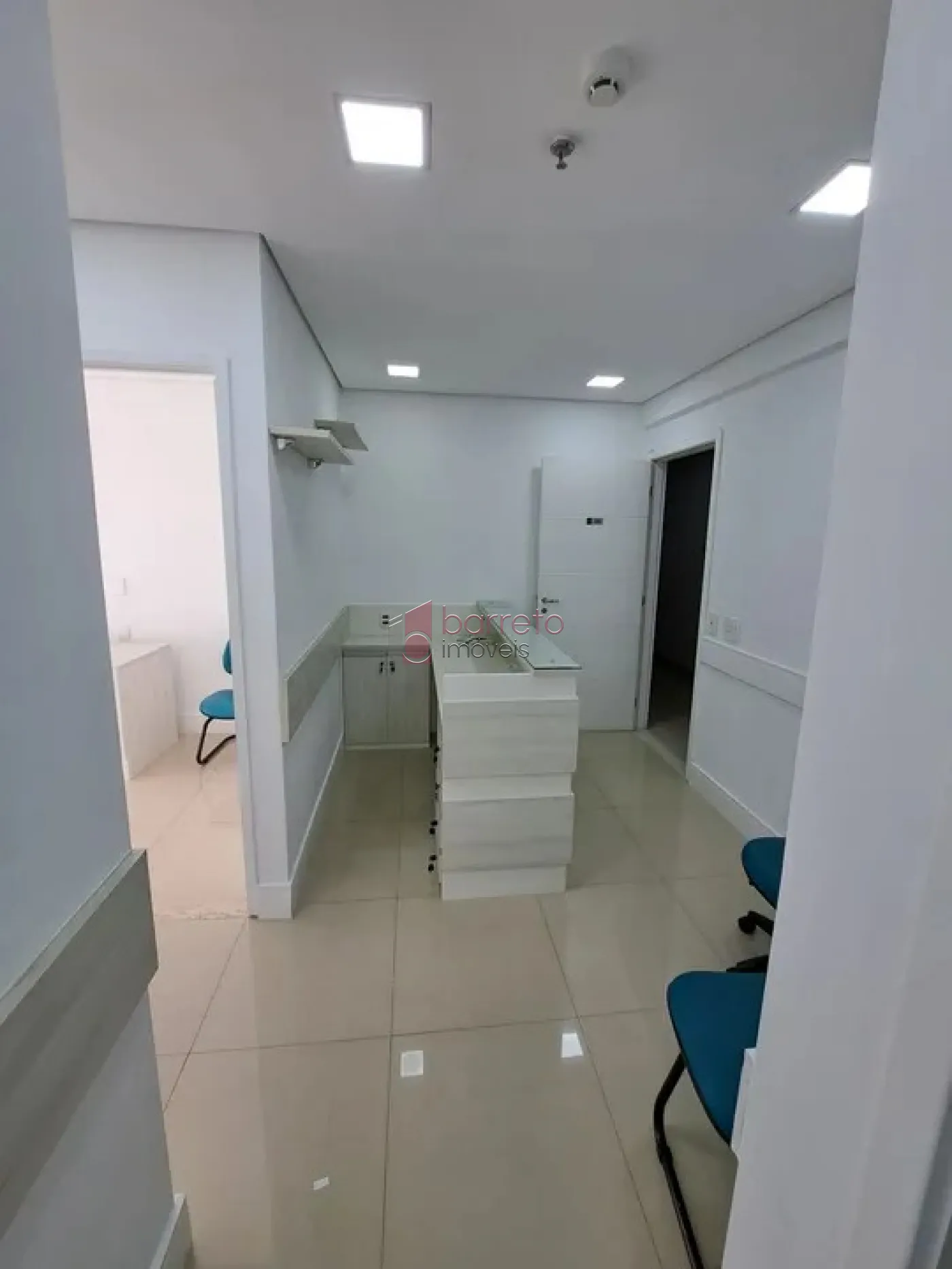 Alugar Comercial / Sala em Condomínio em Jundiaí R$ 1.700,00 - Foto 4