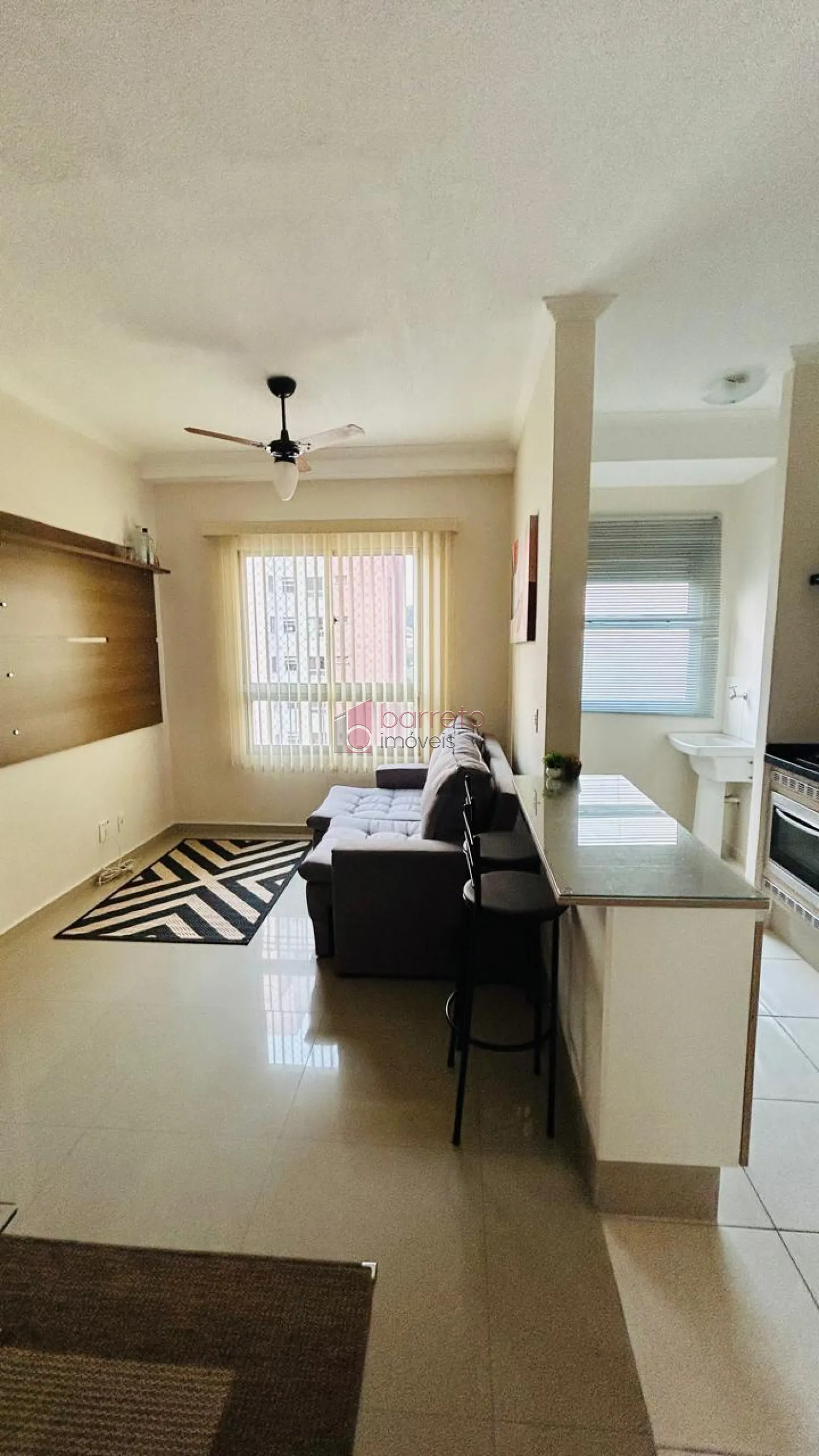 Alugar Apartamento / Padrão em Jundiaí R$ 2.400,00 - Foto 1