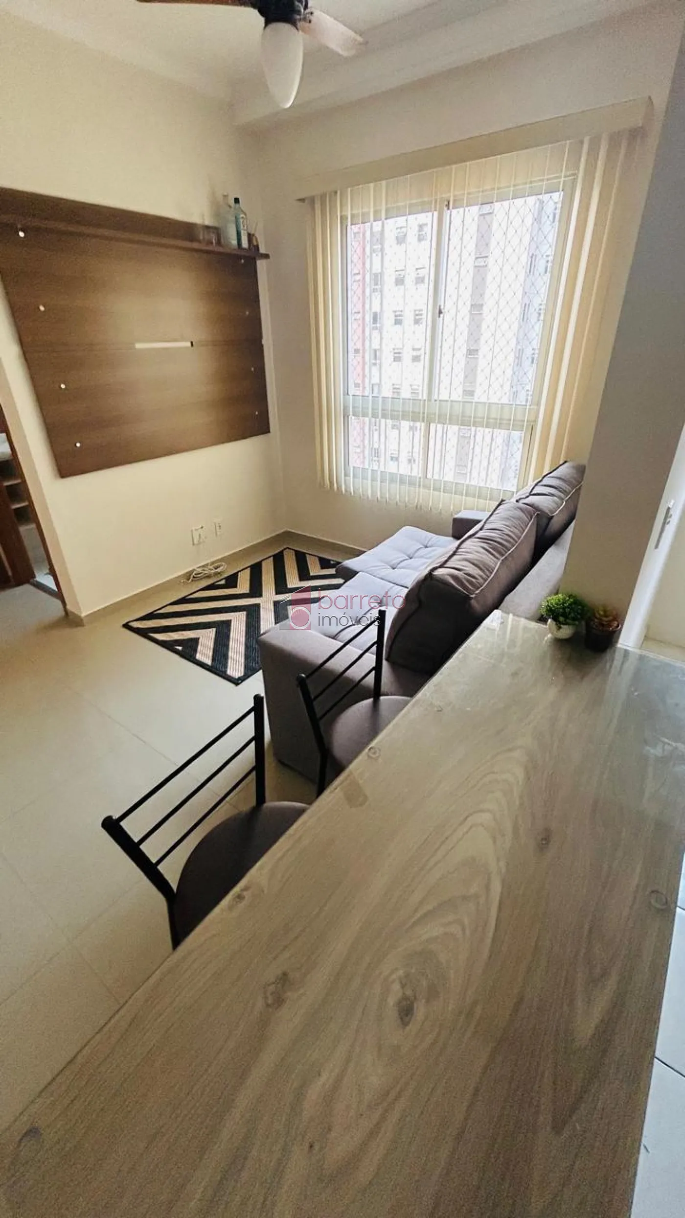 Alugar Apartamento / Padrão em Jundiaí R$ 2.400,00 - Foto 2