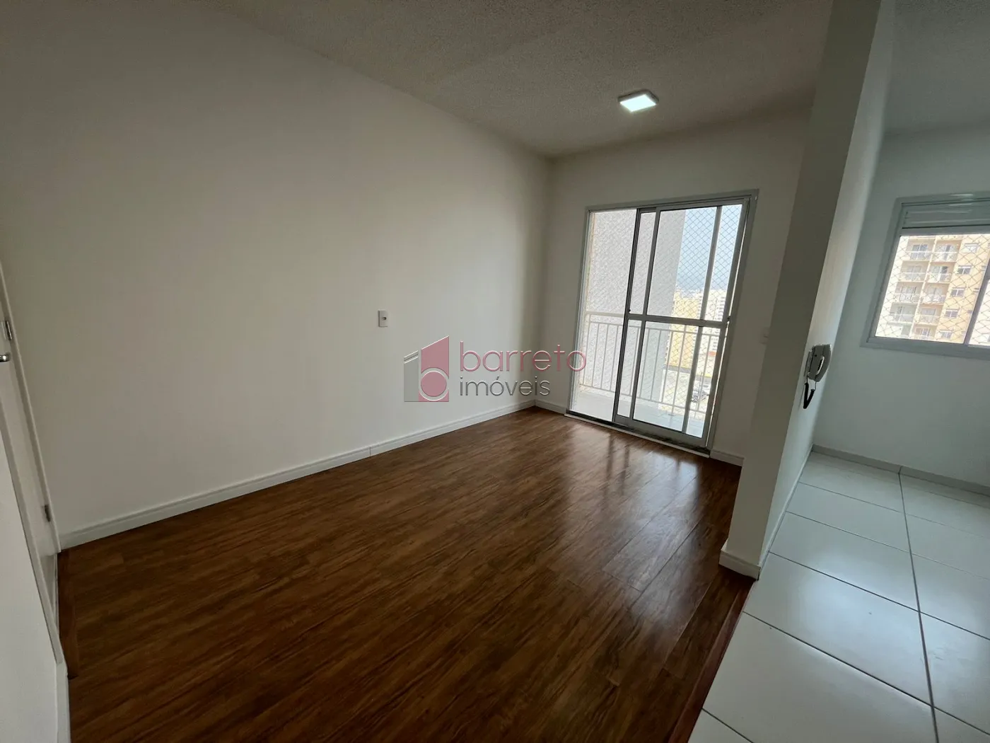 Alugar Apartamento / Padrão em Jundiaí R$ 1.900,00 - Foto 1