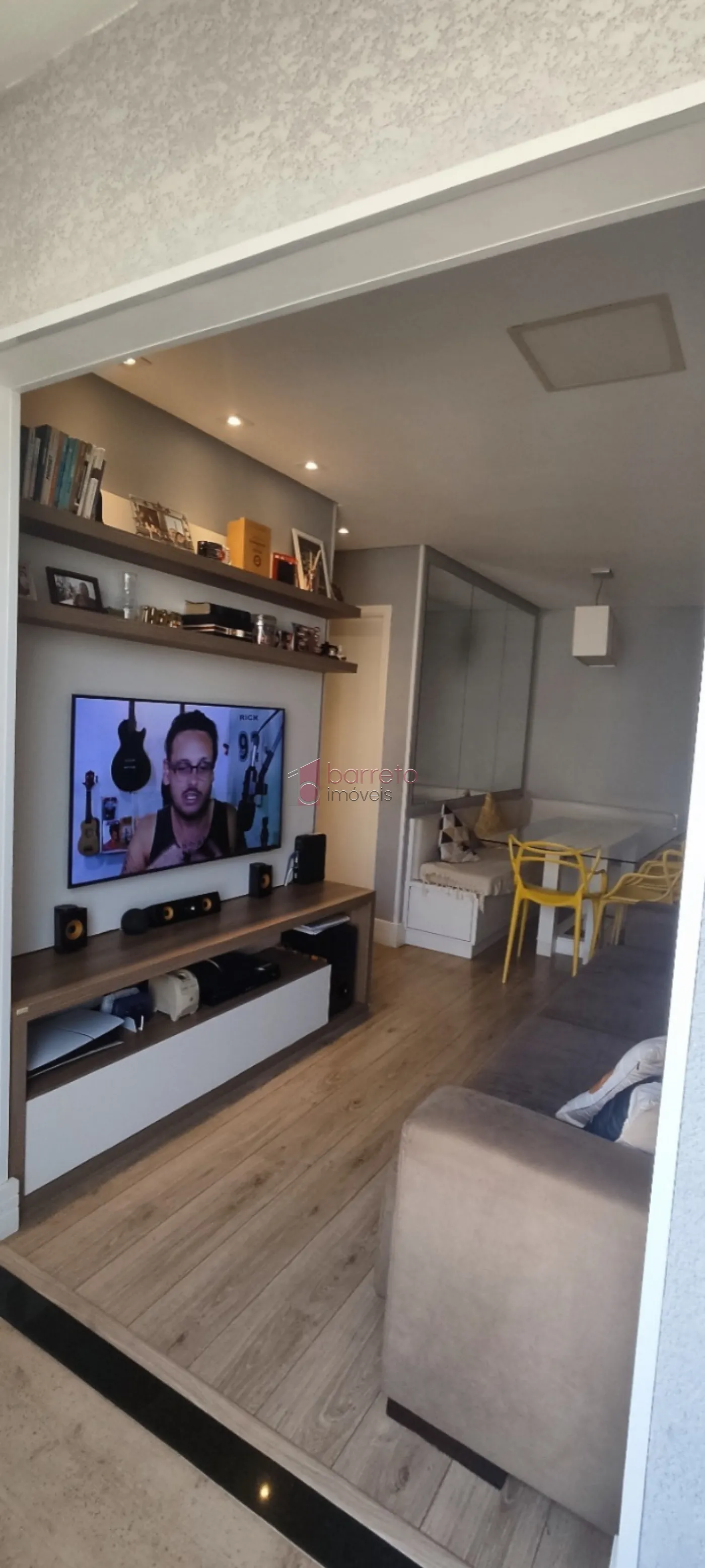 Comprar Apartamento / Padrão em Jundiaí R$ 495.000,00 - Foto 2