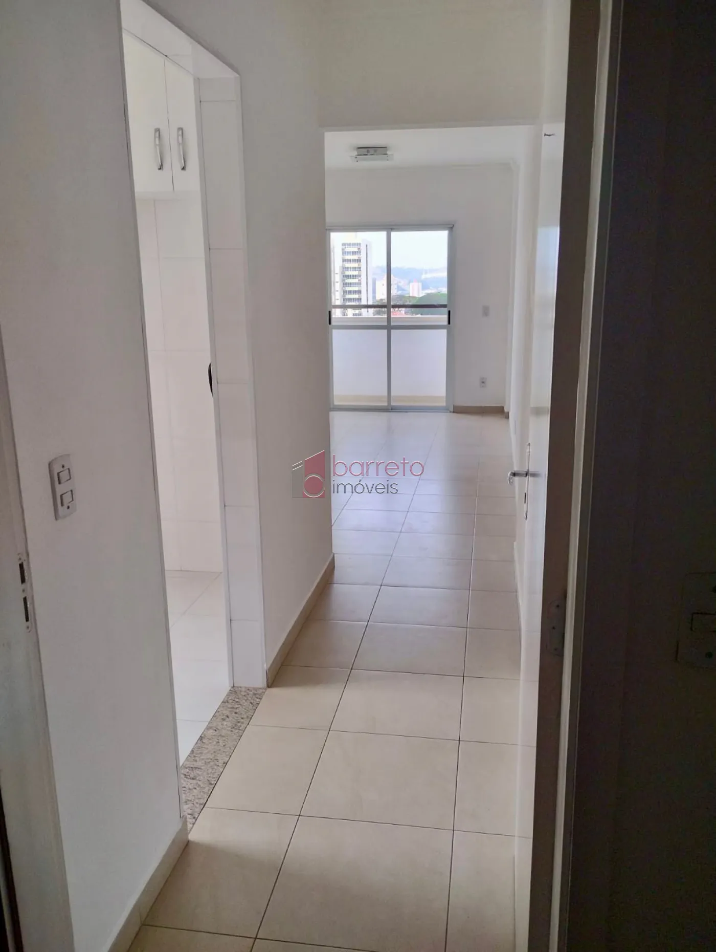 Alugar Apartamento / Padrão em Jundiaí R$ 2.500,00 - Foto 2