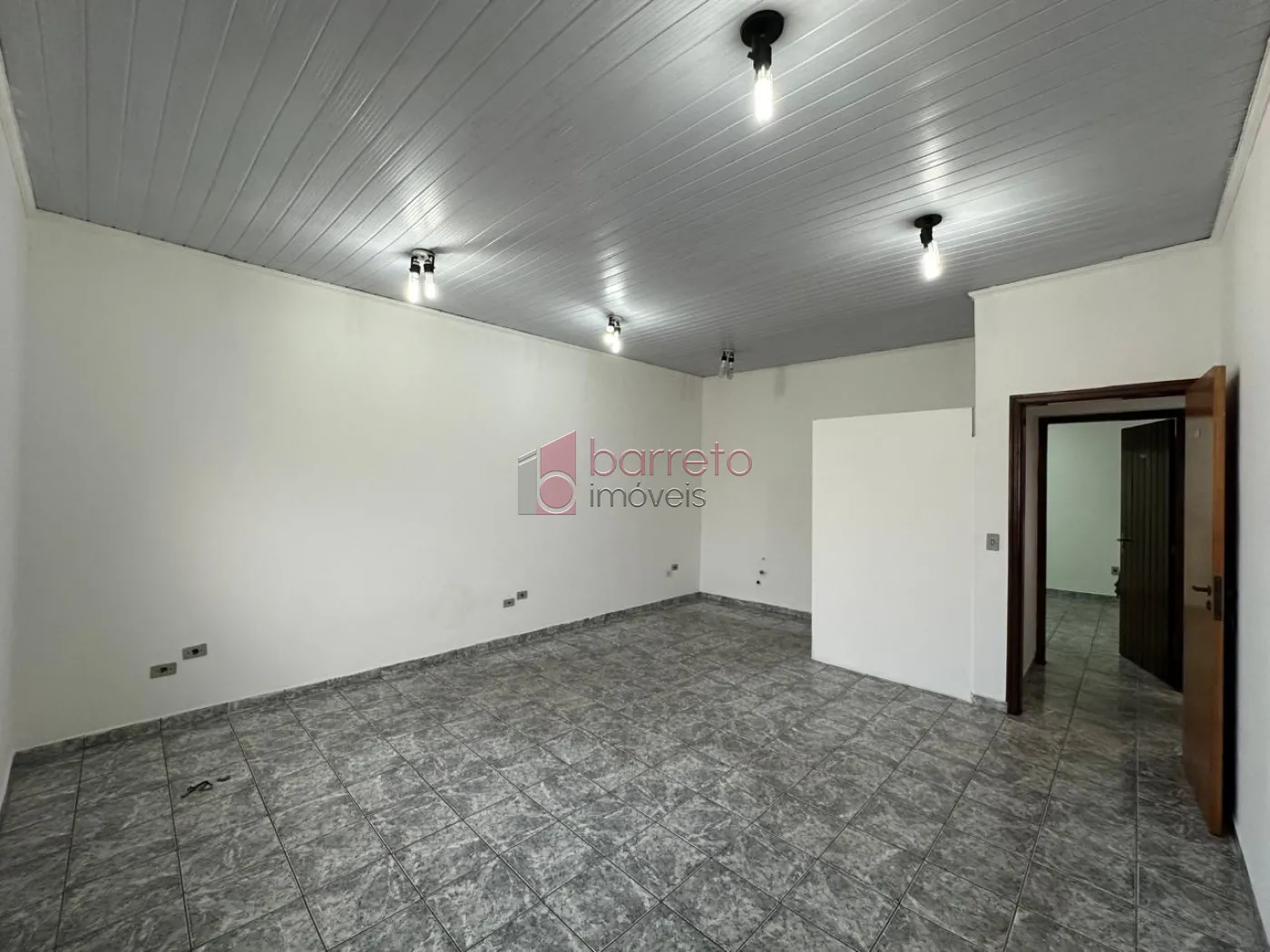 Comprar Comercial / Prédio em Jundiaí R$ 990.000,00 - Foto 1