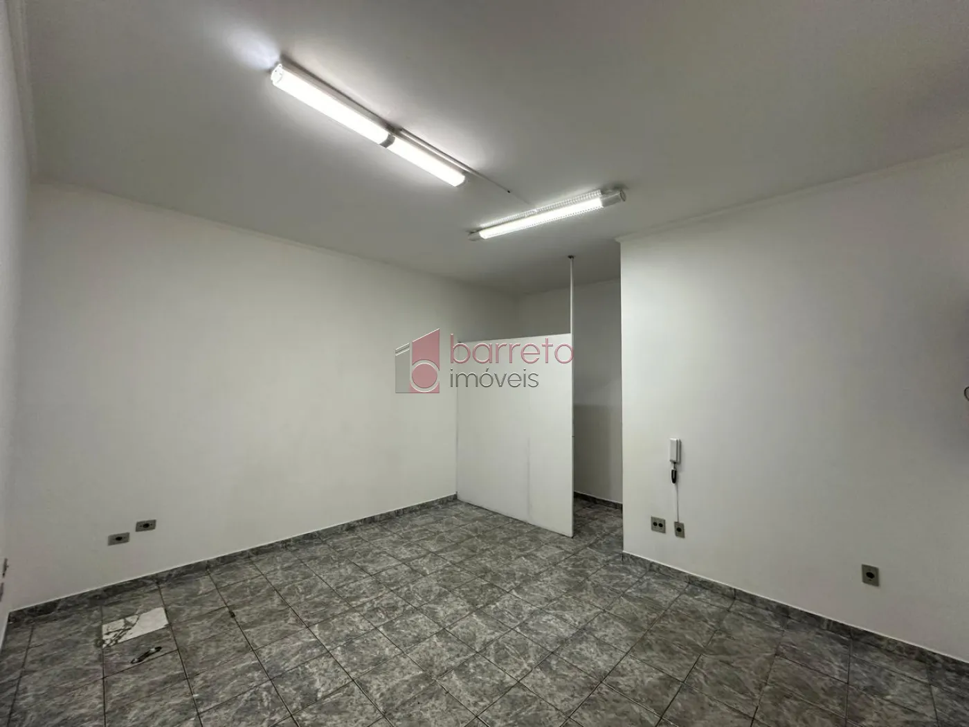 Comprar Comercial / Prédio em Jundiaí R$ 990.000,00 - Foto 4