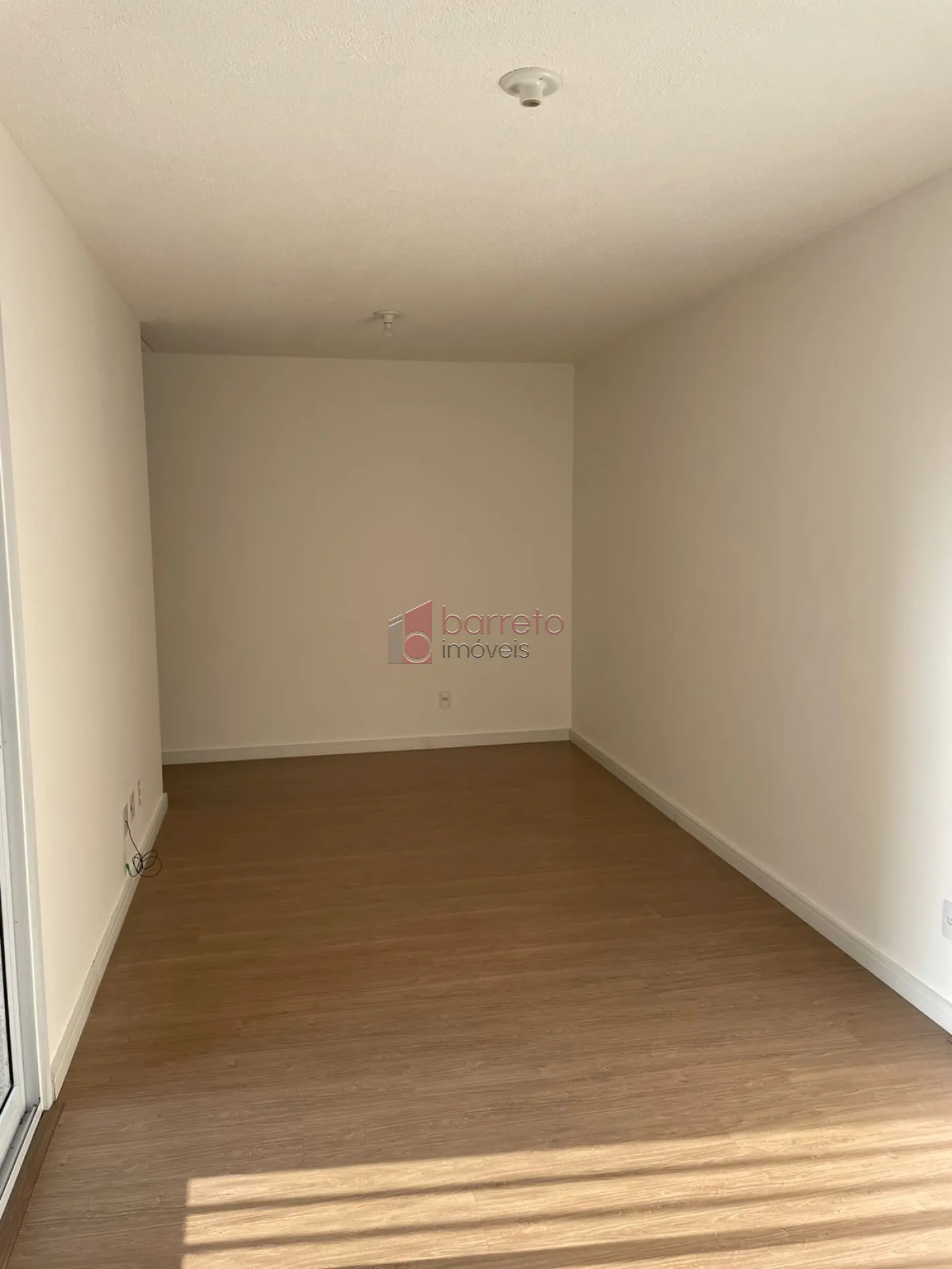 Alugar Apartamento / Padrão em Jundiaí R$ 1.700,00 - Foto 2