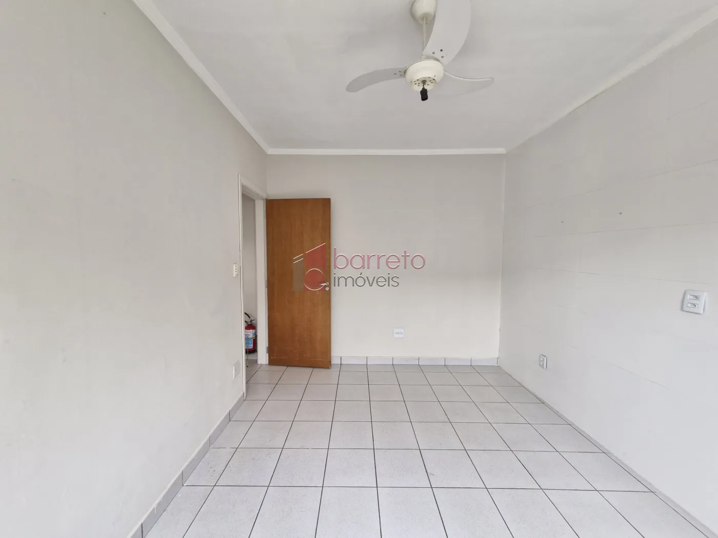 Alugar Comercial / Sala Comercial (sem cond.) em Jundiaí R$ 2.500,00 - Foto 2