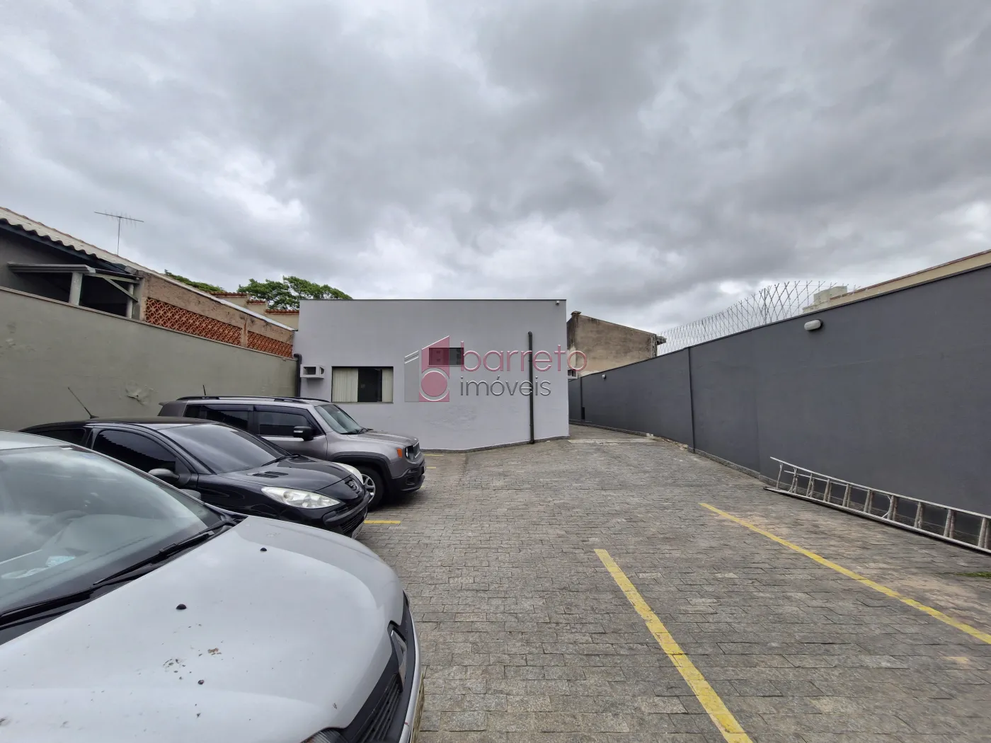 Alugar Comercial / Sala Comercial (sem cond.) em Jundiaí R$ 2.500,00 - Foto 8